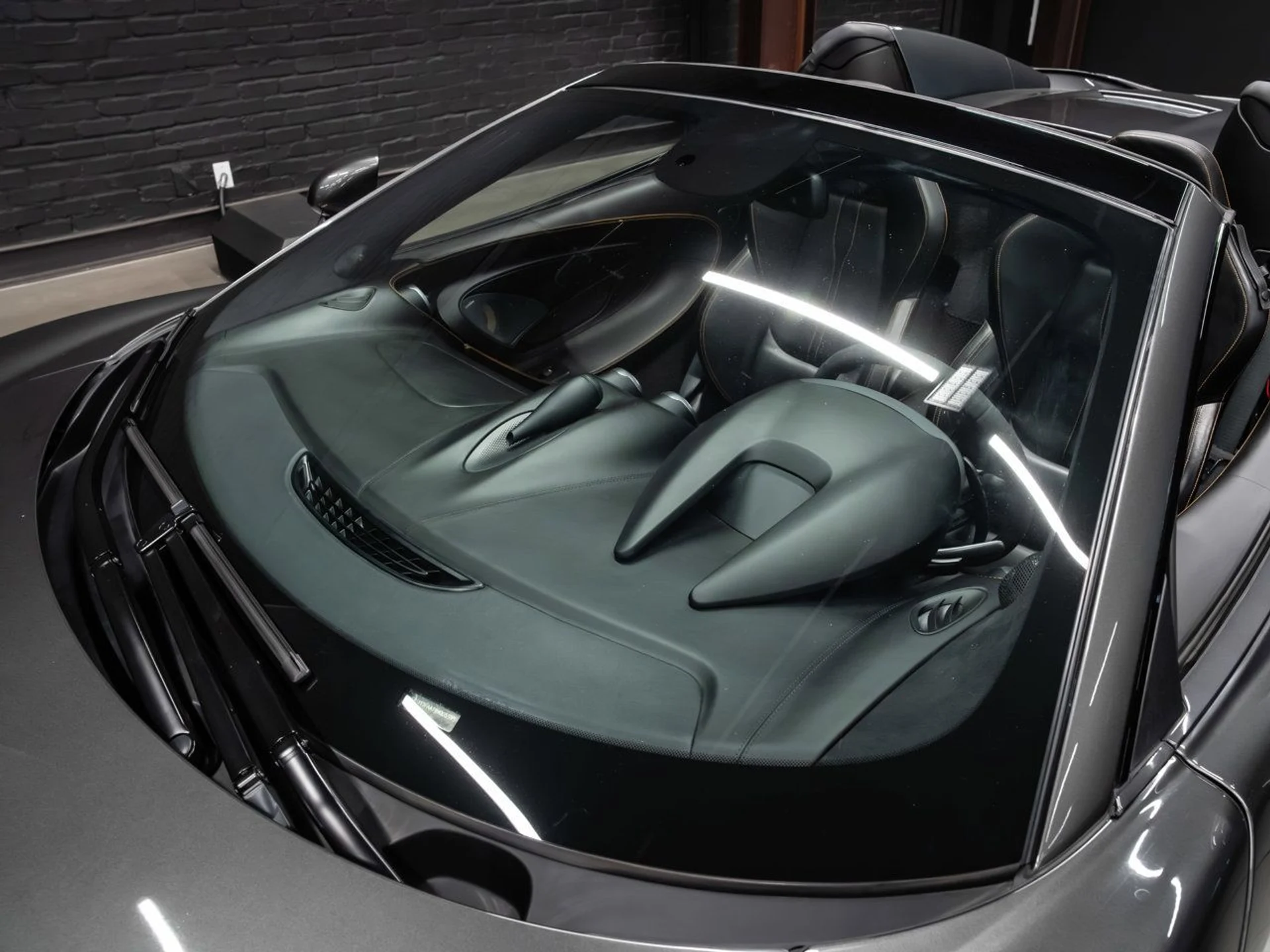 mph045_3182338399_mclaren_570s_2018_808b68bdb1