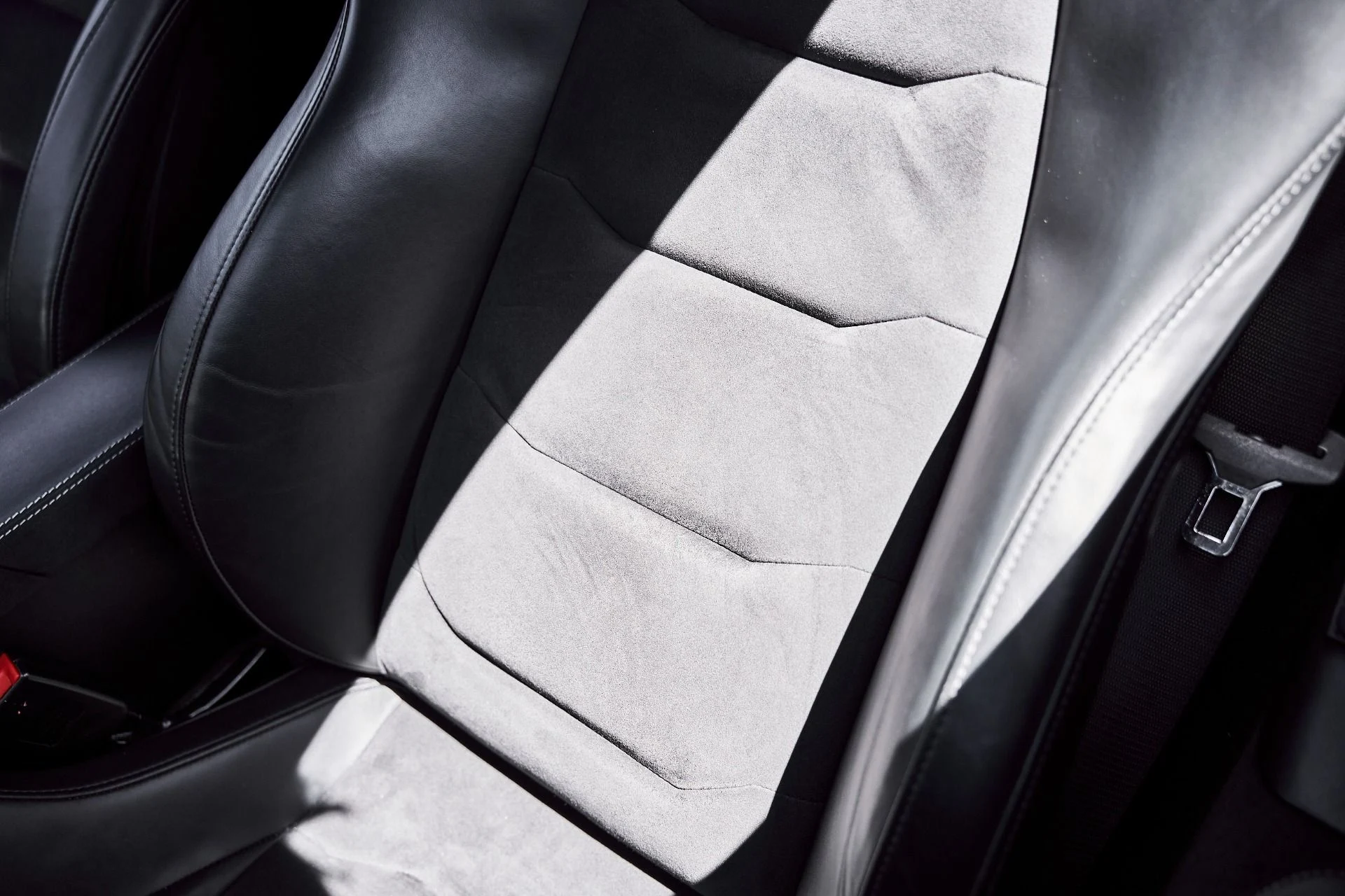 mph045_3184057561_Used_2012_Mc_Laren_MP_4_12_C_Base_1777009273_3576092c73