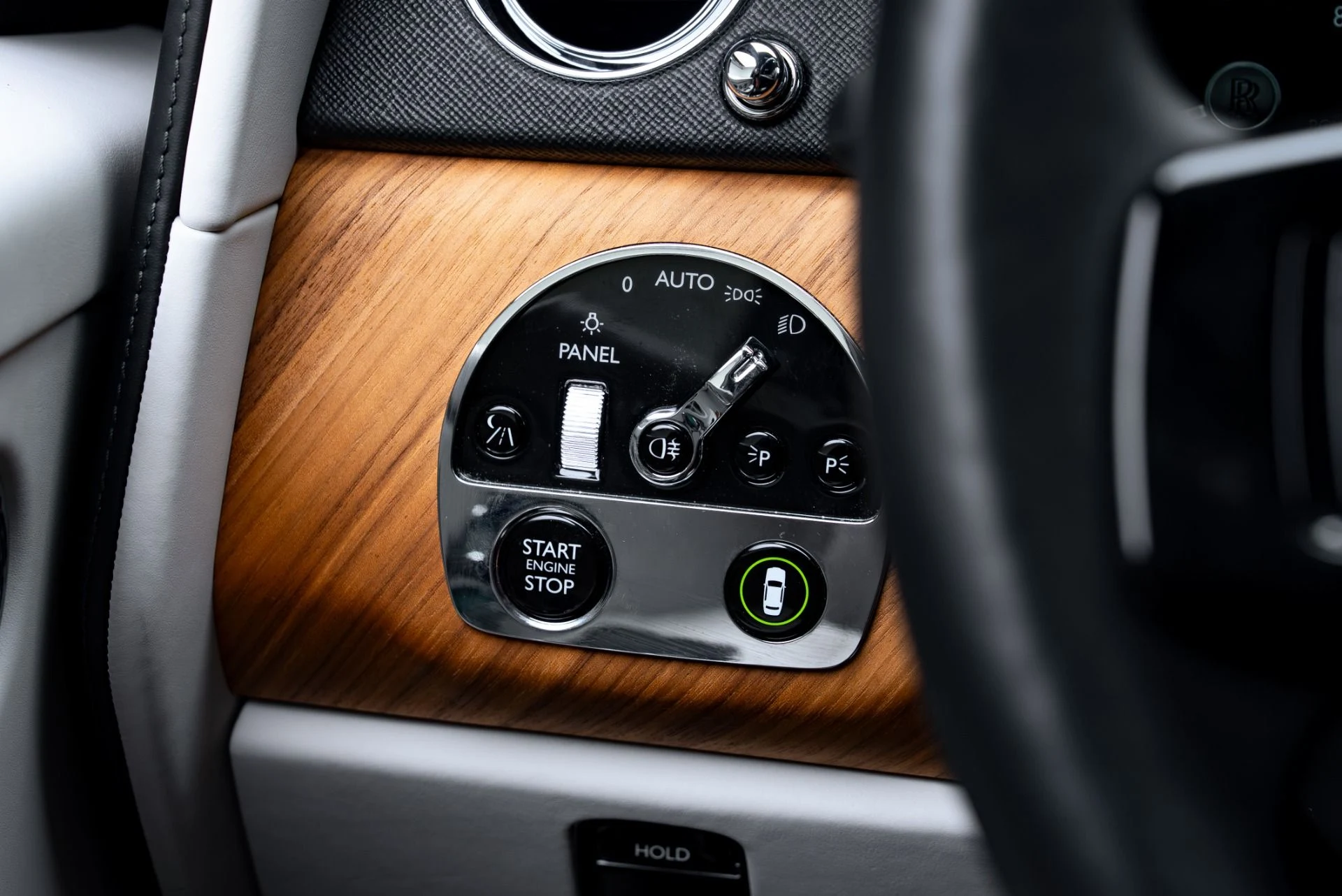 mph045_3192017733_Used_2023_Rolls_Royce_Cullinan_1777310585_16f1c98128