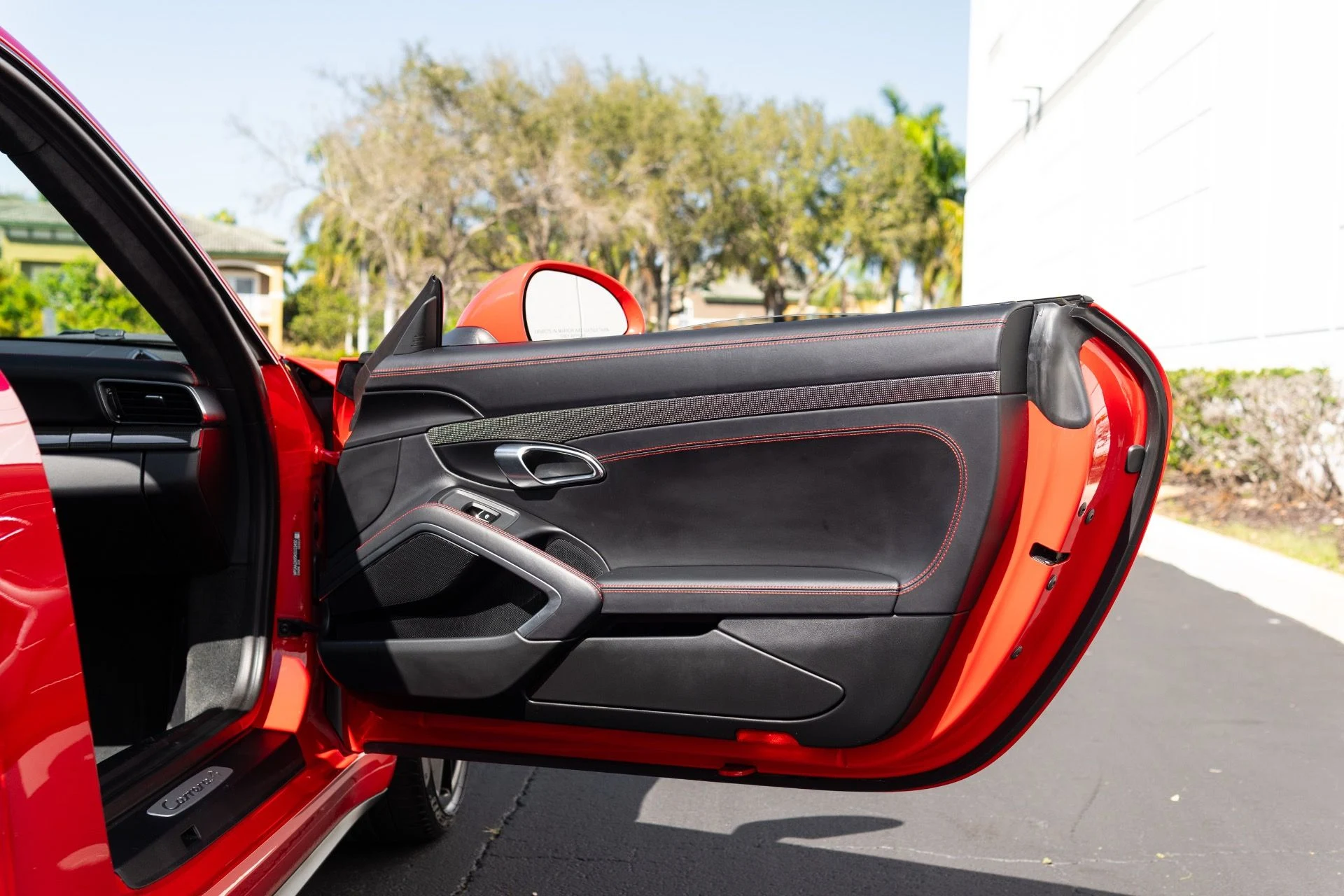 mph045_3195819362_Used_2019_Porsche_911_Carrera_4_1772073420_d18d29e59d