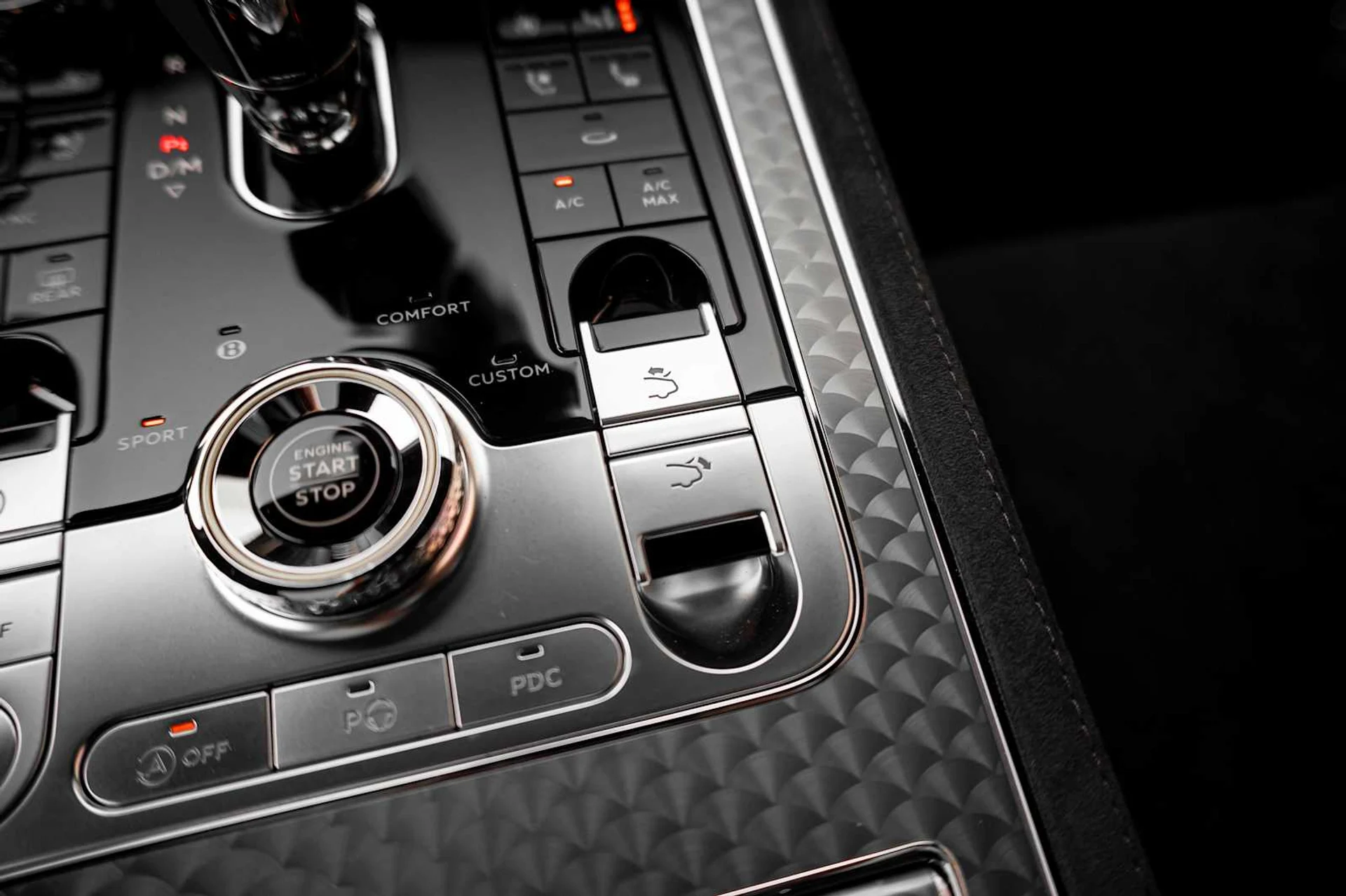 mph045_320567916_010a14de06958a008ee5dc0a34ddabcbx_9f5de82203