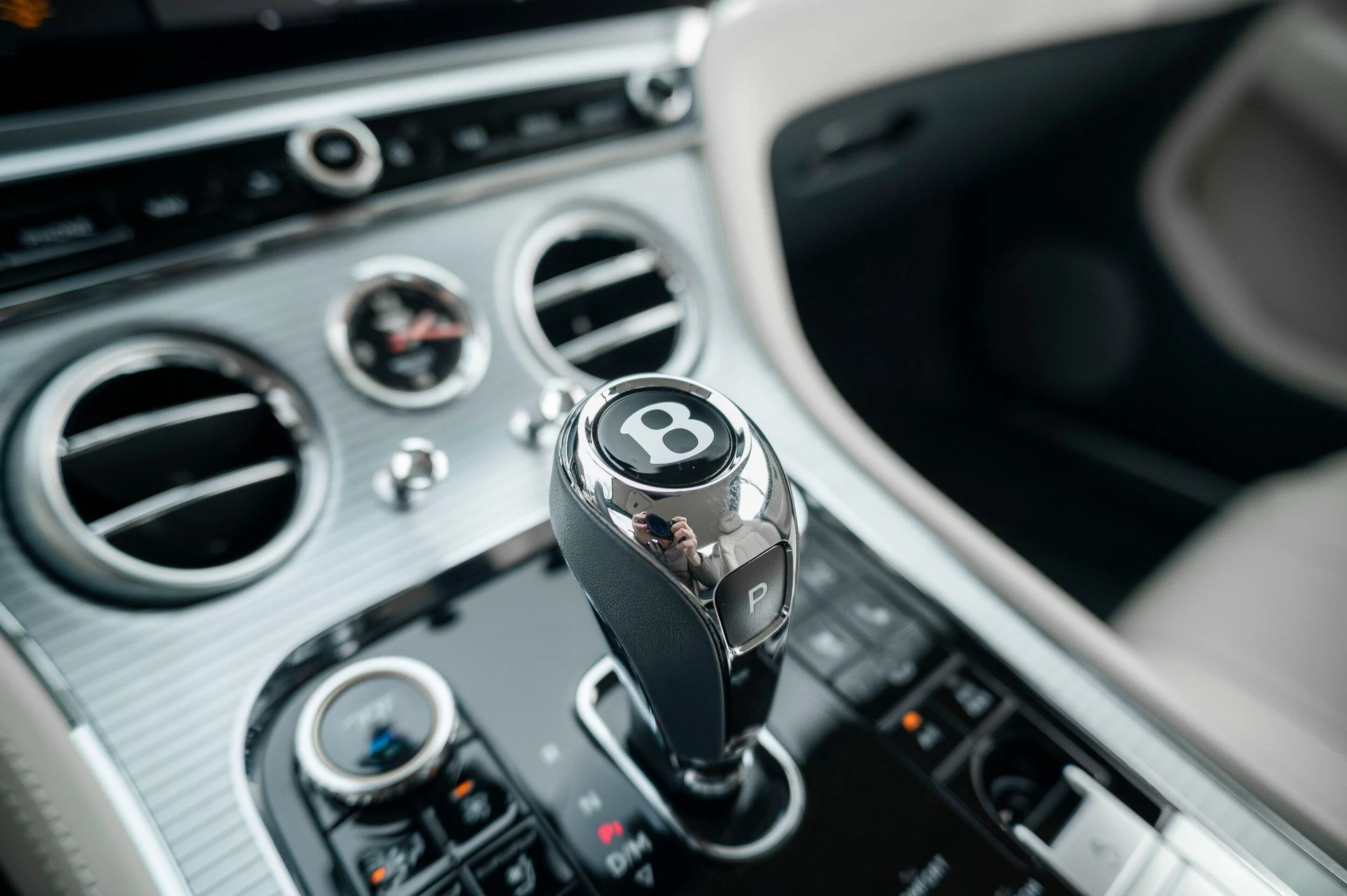 mph045_3212344085_53b5c929fd4a423fa4a771192306f1a0_bc8de71476