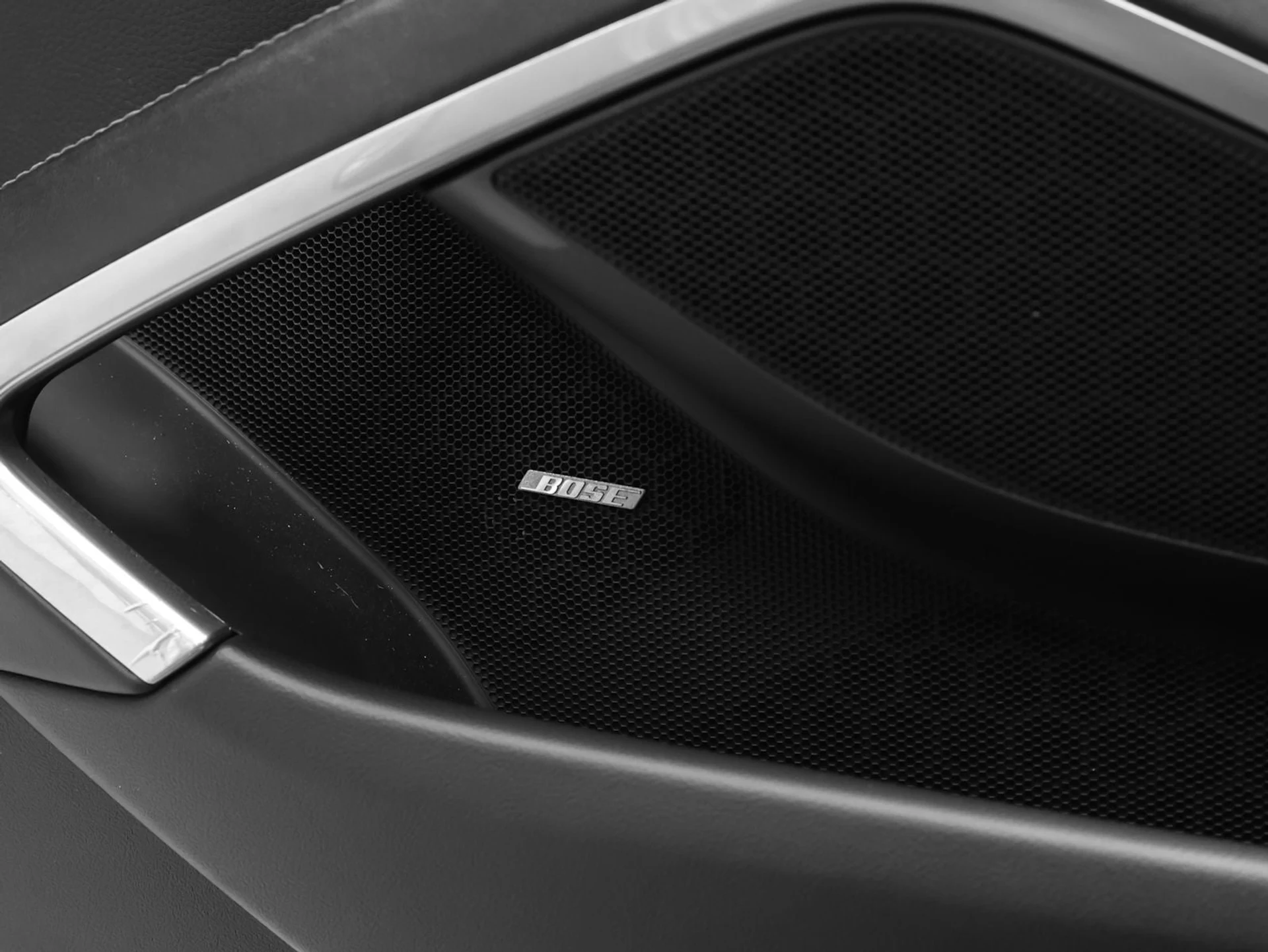 mph045_3224293692_46_4484155007