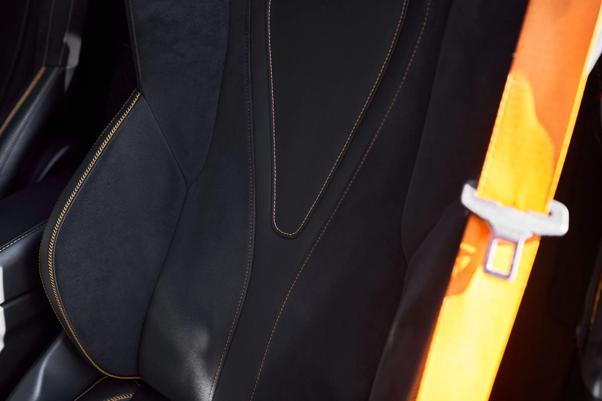 mph045_3233331330_Used_2018_Mc_Laren_720_S_Performance_1764955141_8e5b501690