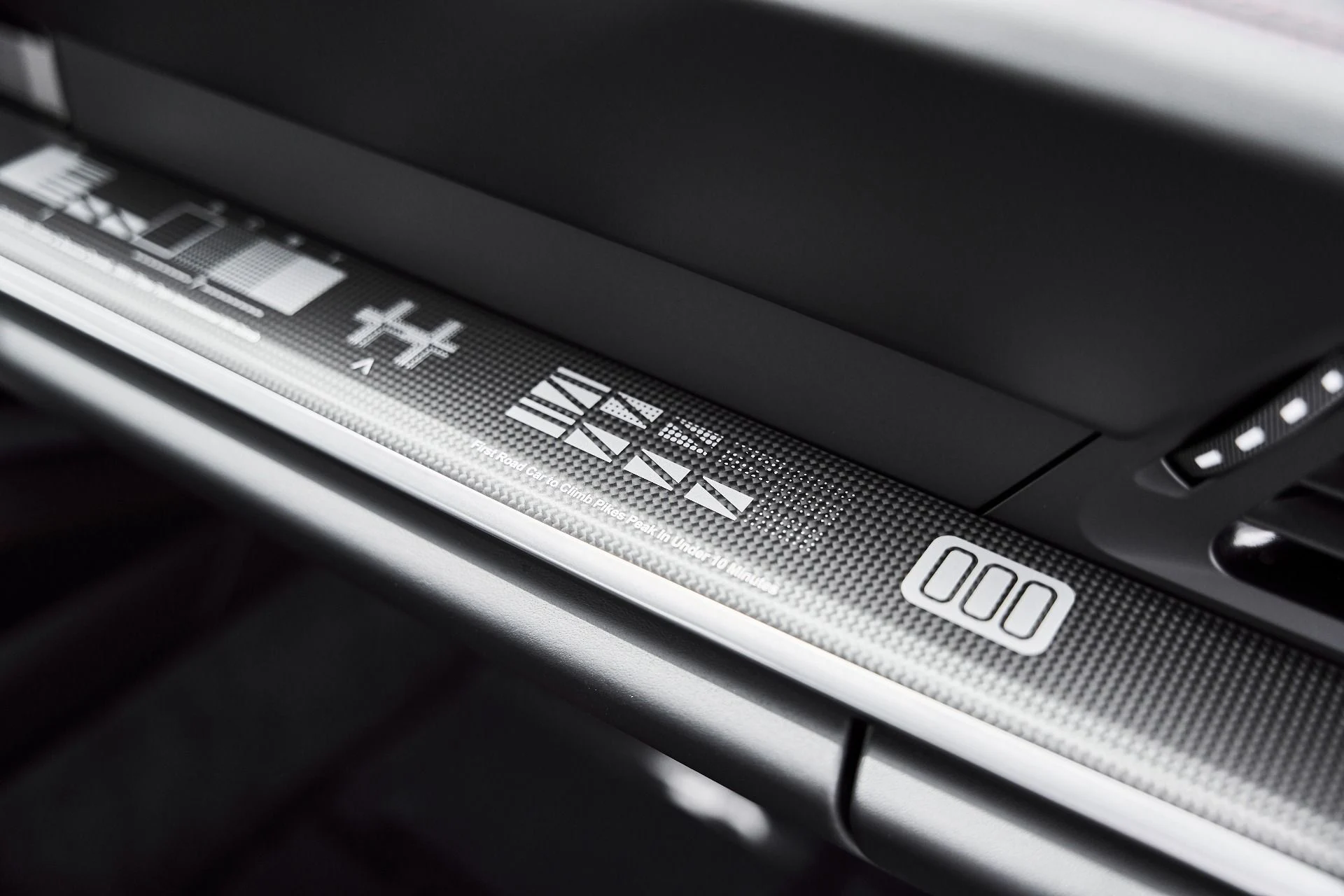 mph045_3239681727_Used_2024_Porsche_911_Turbo_S_1776446027_750c6641d4