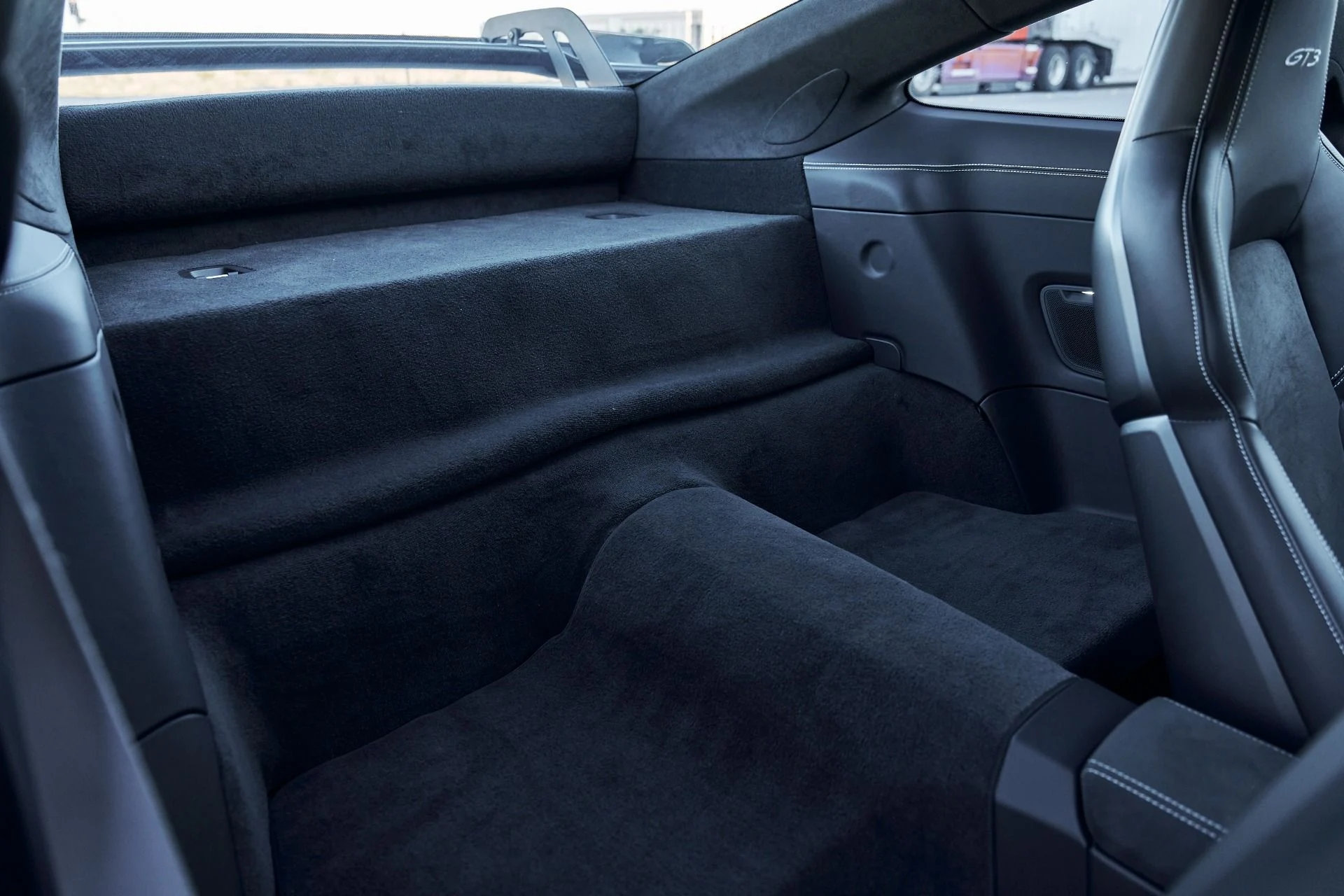 mph045_3247244648_Used_2023_Porsche_911_GT_3_1770166952_9aee432734