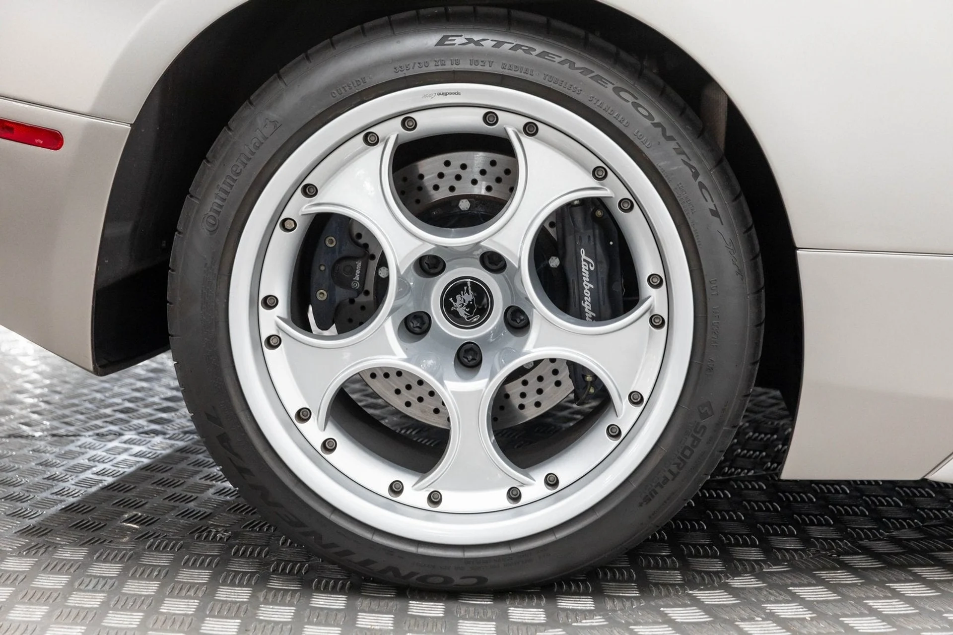 mph045_3265383259_46_2541fdd5f2