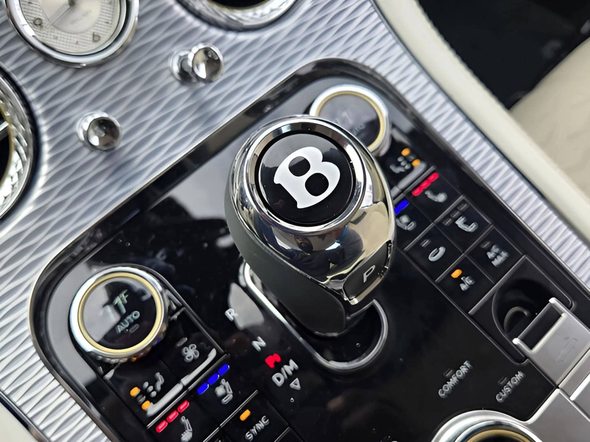 mph045_3267666440_a130cab1b524bec9dedcd73973fc436bx_66efbd6f84