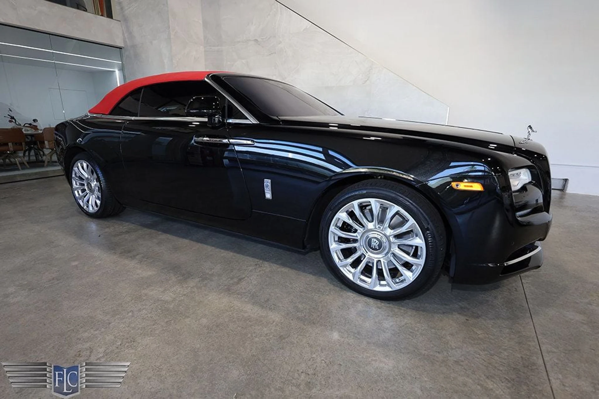 mph045_3273366219_used_2021_rolls_royce_dawn_convertible_9689_22905952_46_1024_143efc2dd6