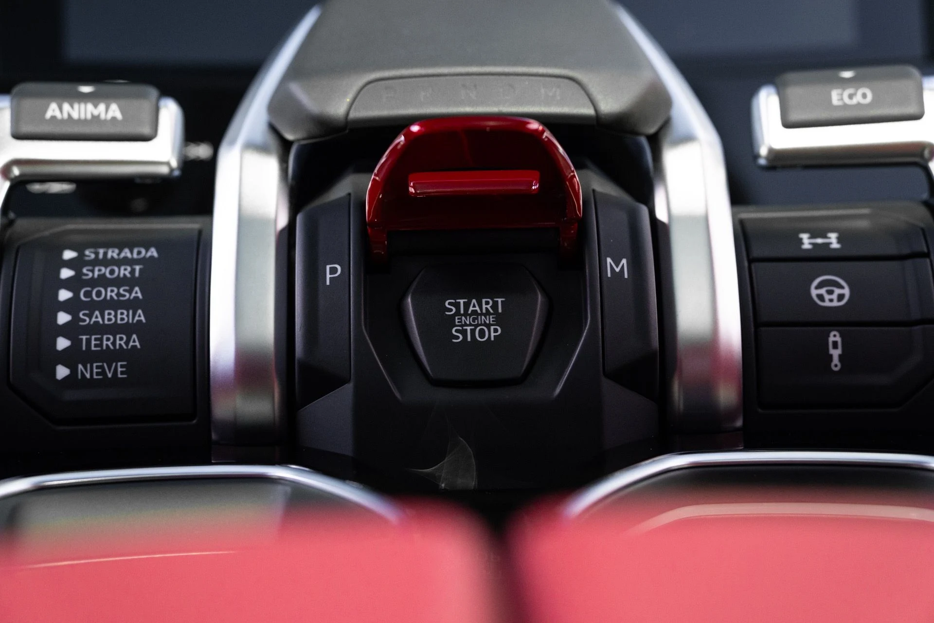 mph045_3274158952_Used_2022_Lamborghini_Urus_1770690392_5326ba125b