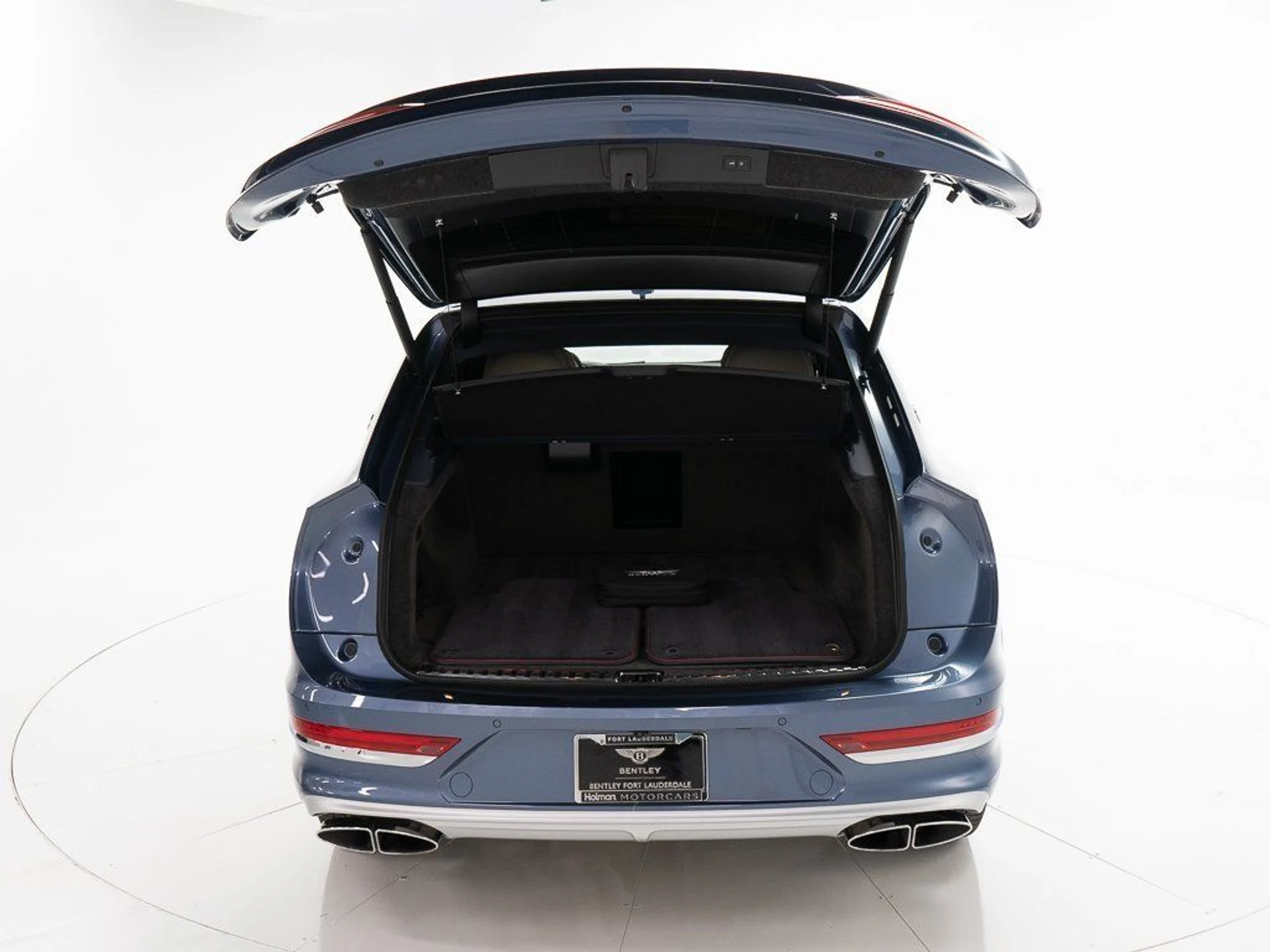 mph045_3300040066_f09403815a02fa7e7e808a07155a8aed_196702be85