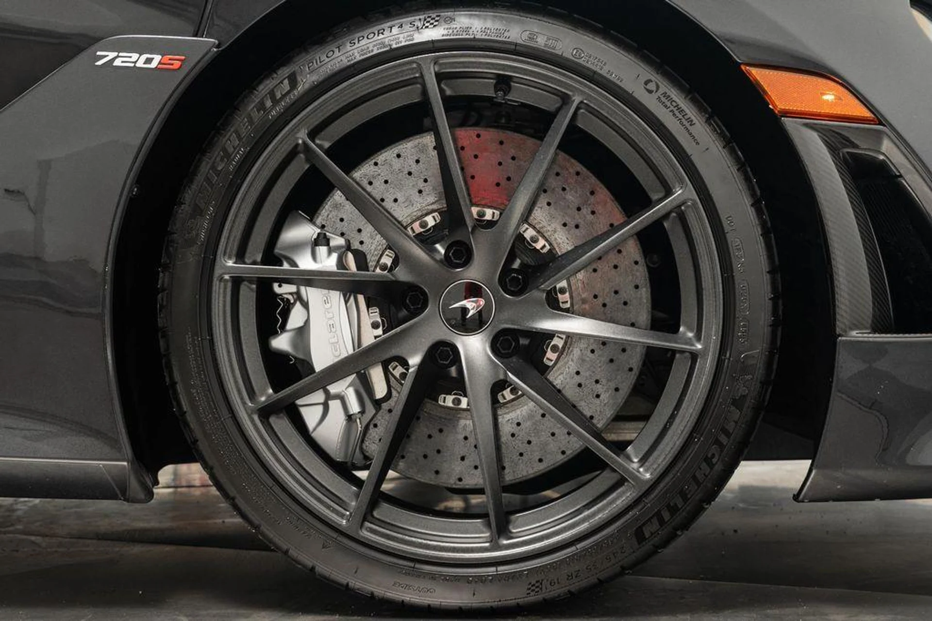 mph045_3312125902_i_L_Wlt3v_CFUV_Bmrr2rww_Tks6_U_0d72f9943d