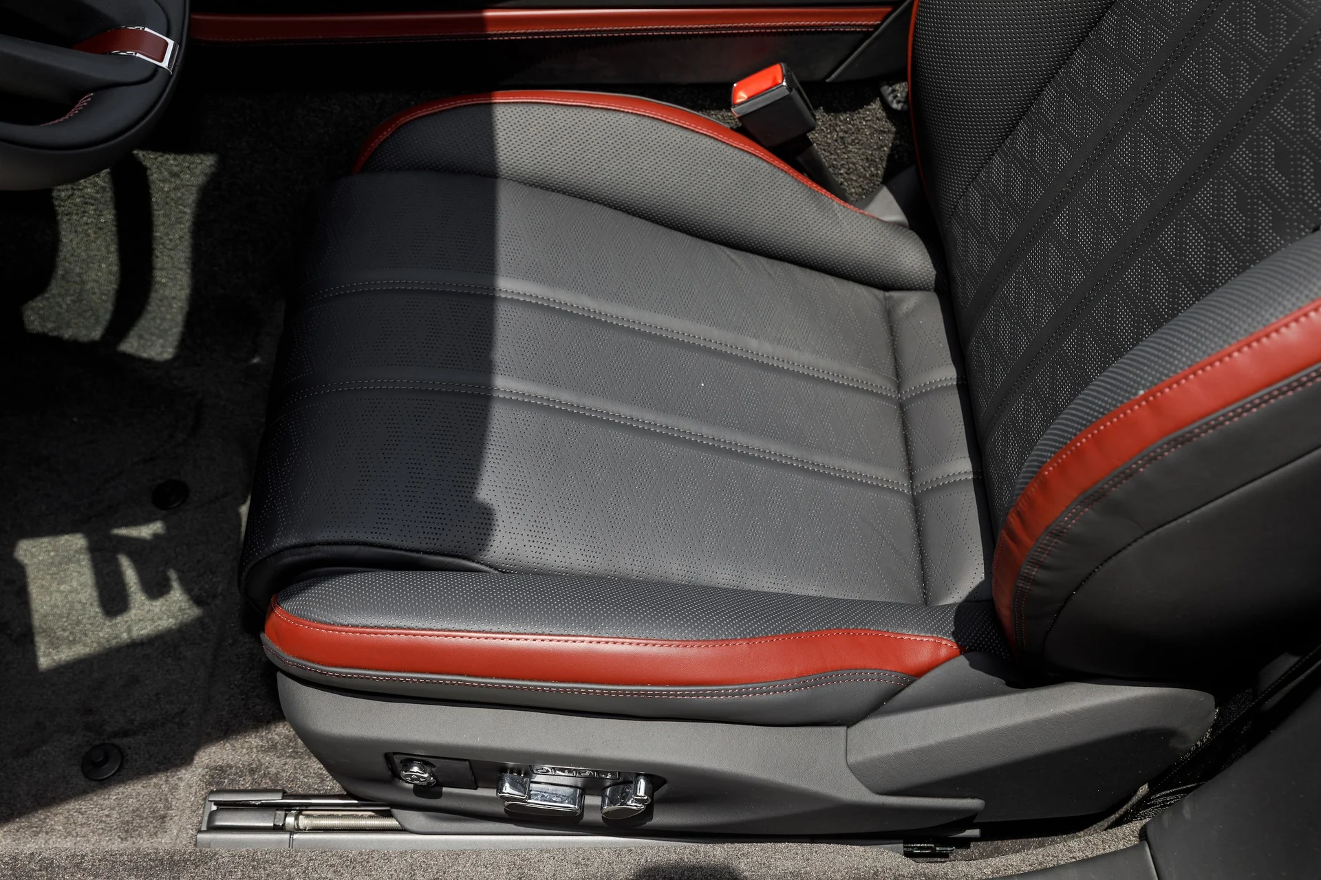 mph045_3317041425_22ac217ccc31de8138b6fc11e25b0222x_b2e5e41a88