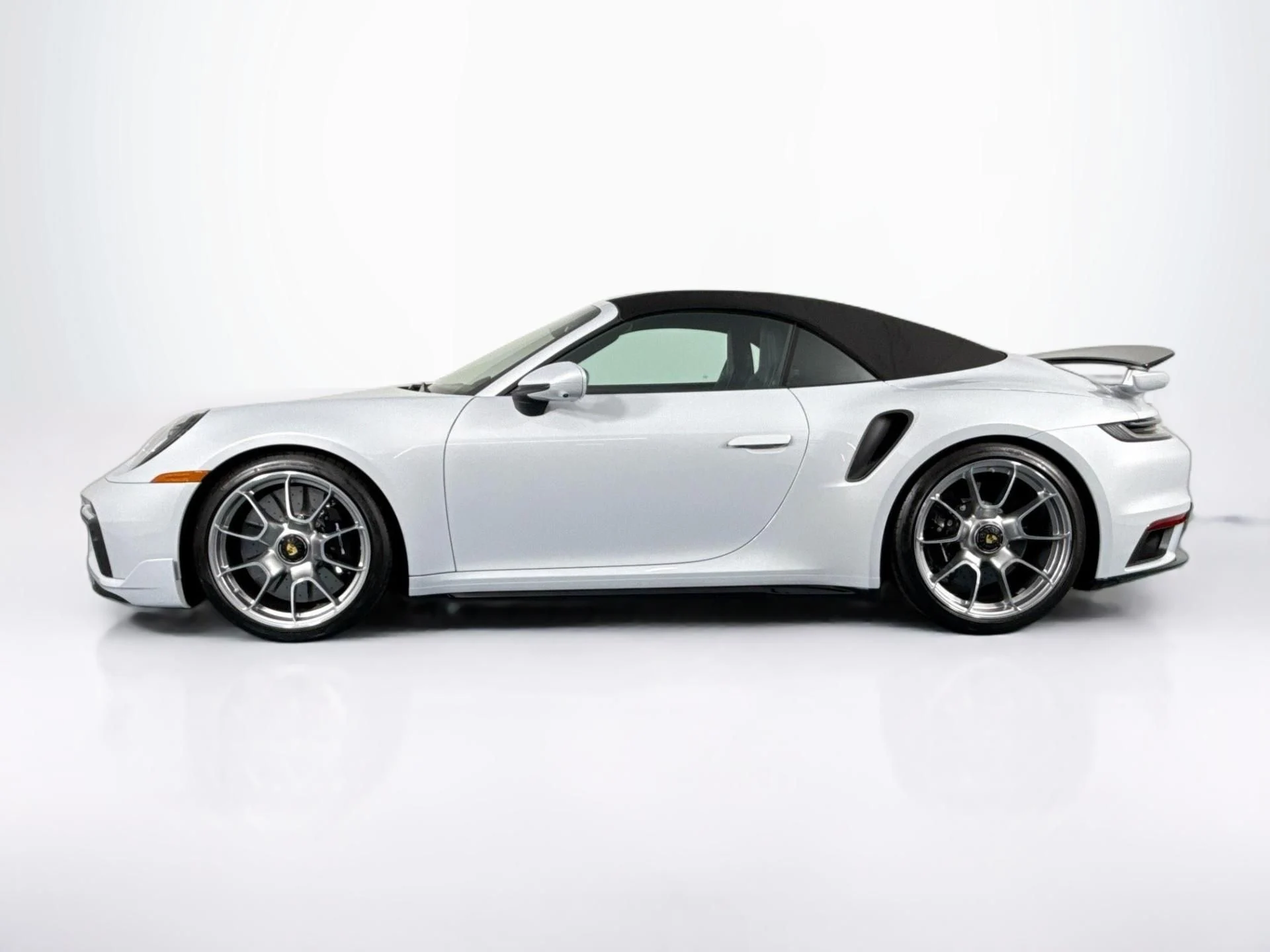 mph045_3343182618_Used_2025_Porsche_911_Turbo_S_1784676763_e0946db819