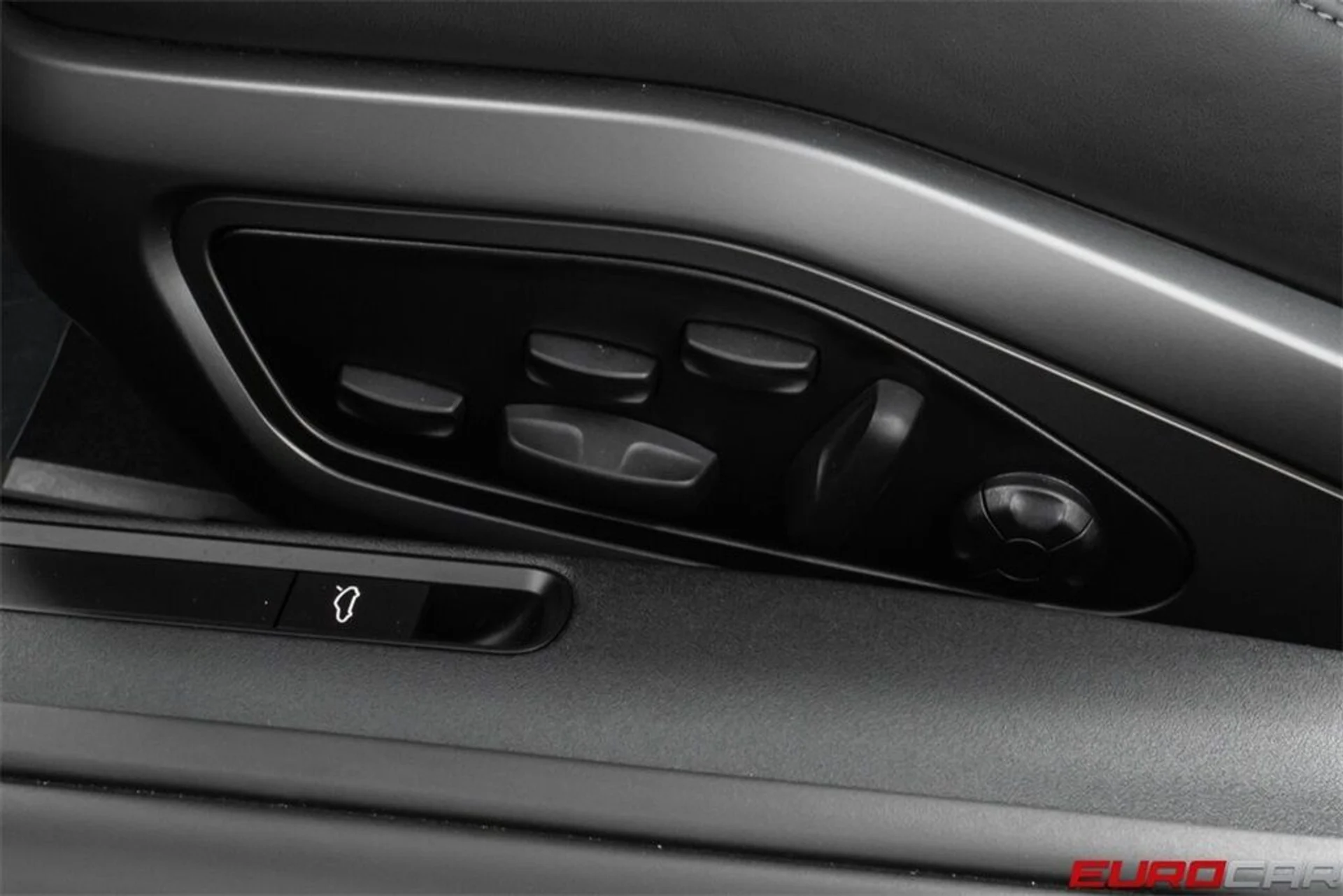 mph045_3354554677_image_46_a49fee8ece