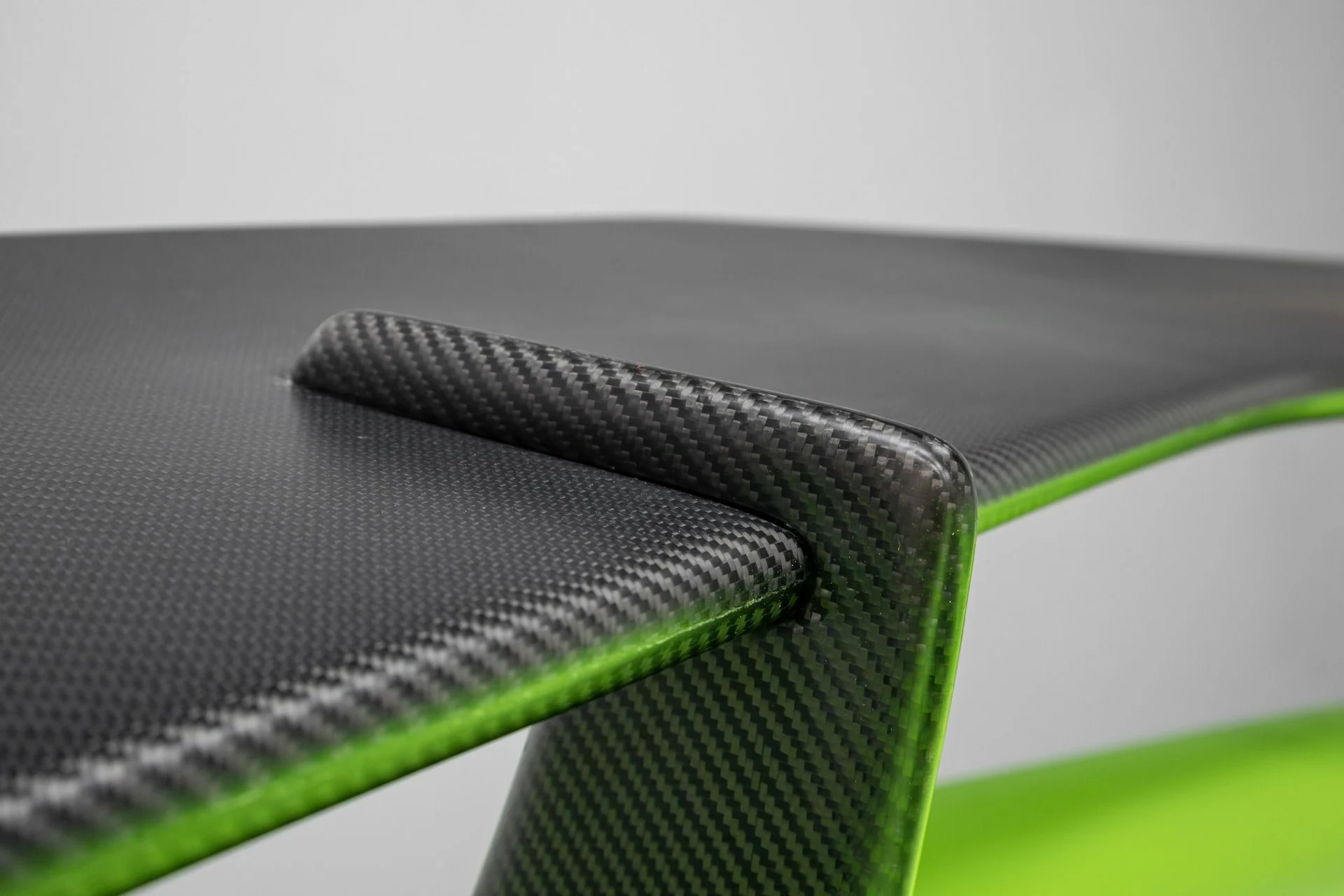 mph045_3360807424_Used_2015_Lamborghini_Aventador_1764723845_d06fbc3c21