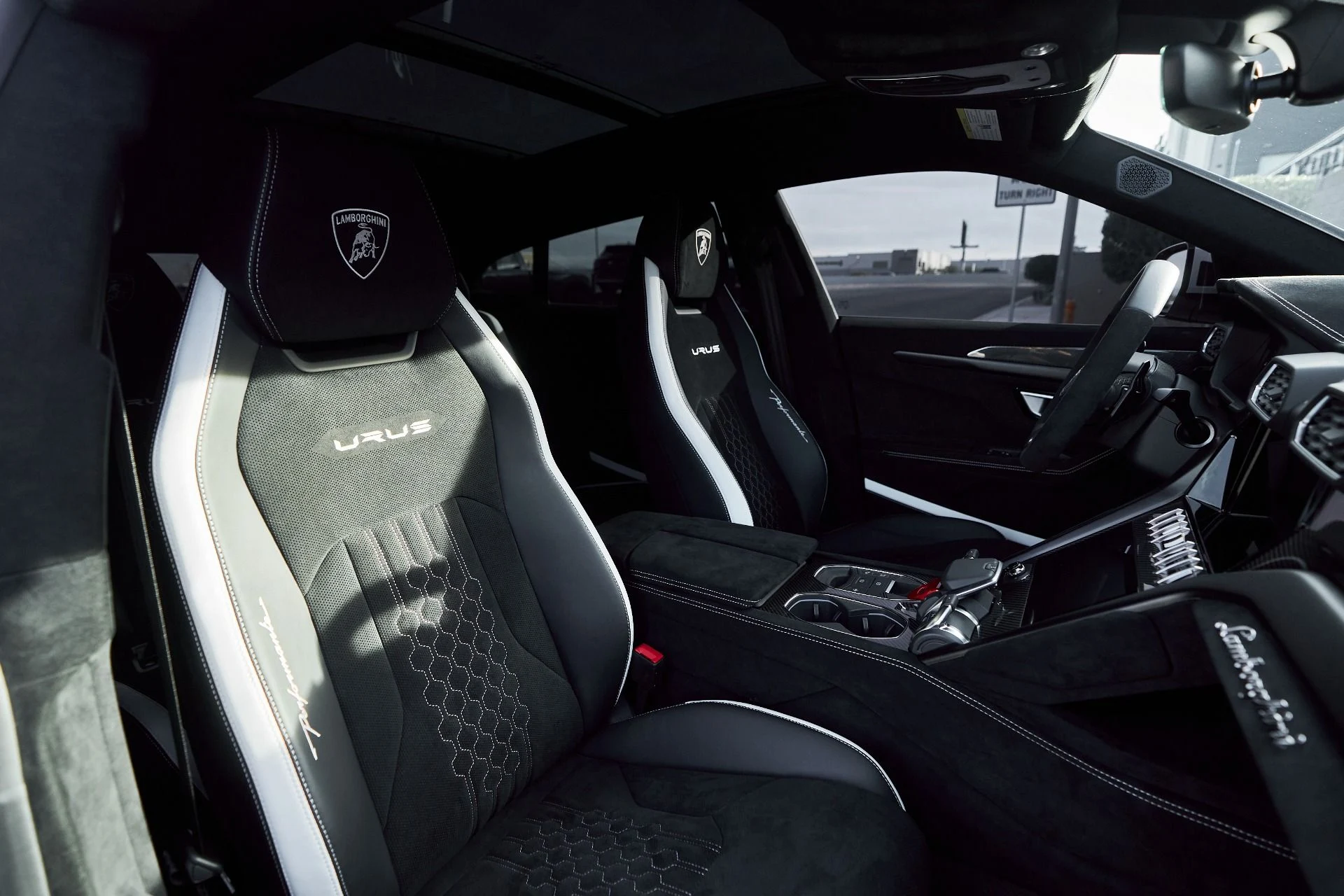 mph045_3385337368_Used_2024_Lamborghini_Urus_Performante_1764730736_3adeea03ff