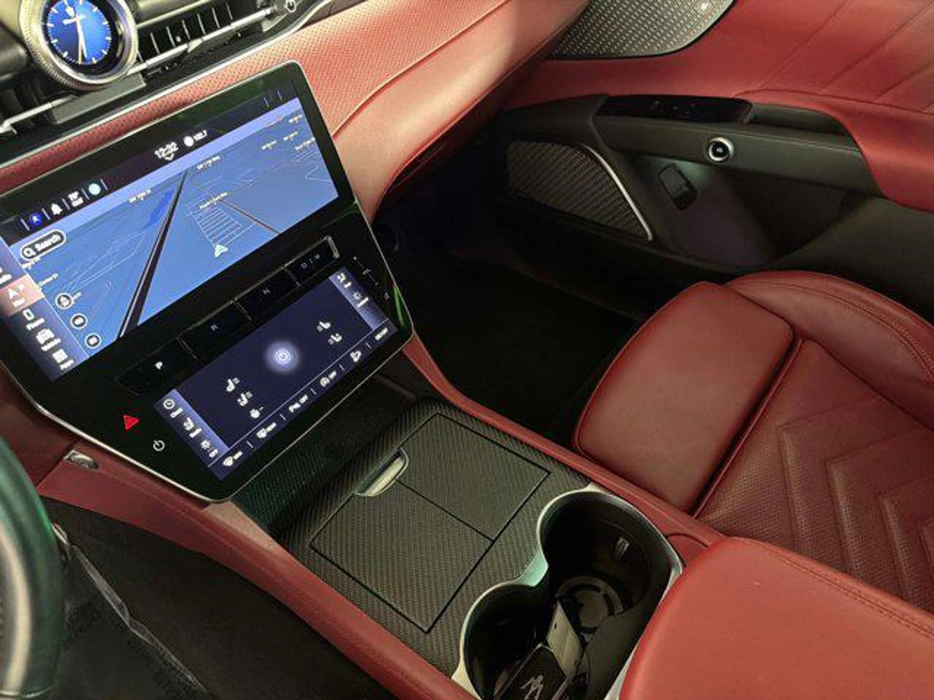 mph045_3388389410_Xym8_Mqb_Tua_ti2a_QIG_1no79_J8_b433c3589f