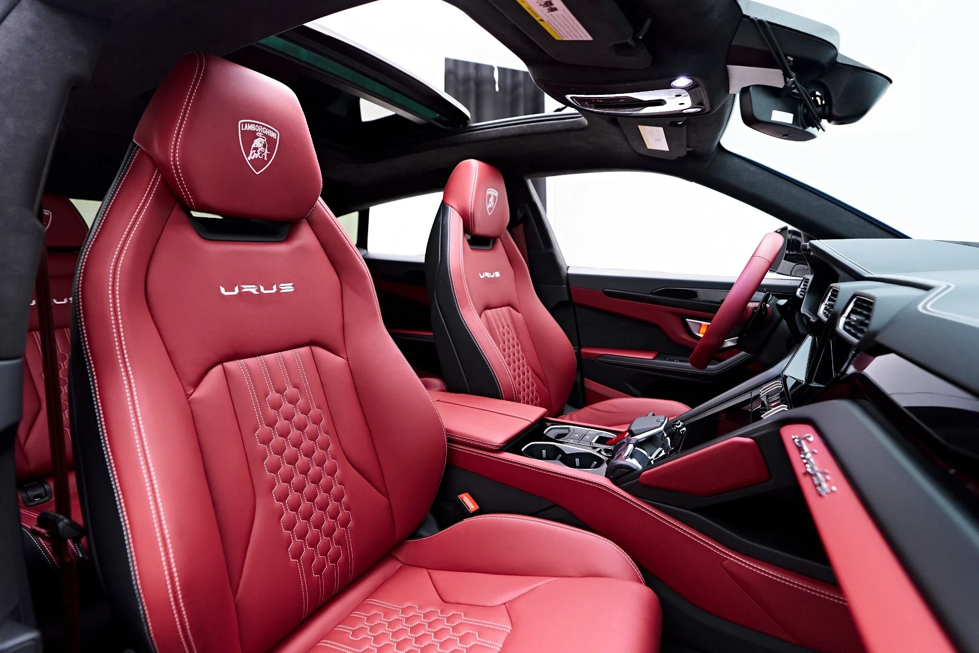 mph045_3404360822_Used_2024_Lamborghini_Urus_S_1751401874_46bb4e9953