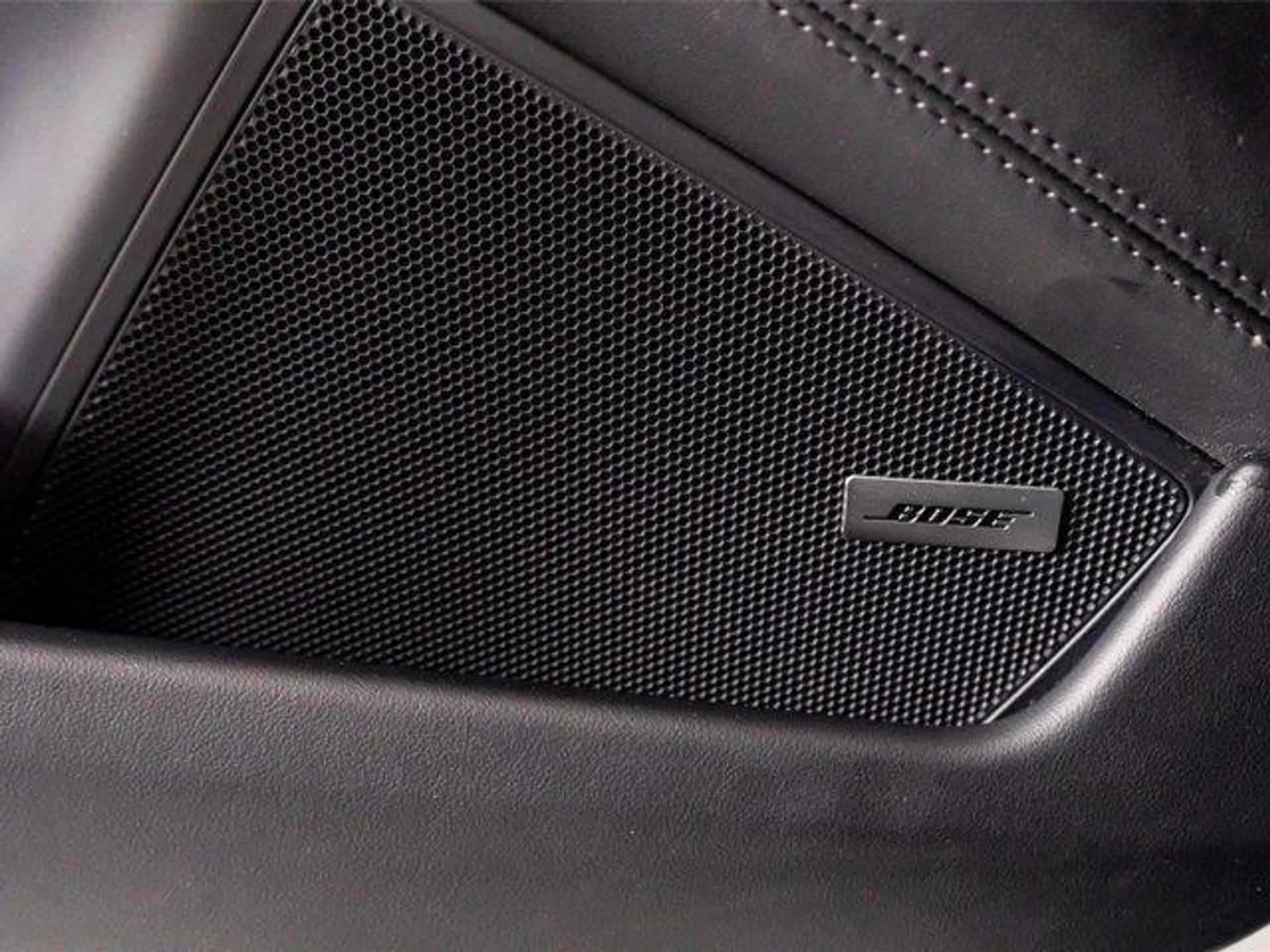 mph045_3442418790_C6_GO_5_YPH_1p0_W_C_Xu_O8_Uo_M_Af0p_Tc_72305ea48d