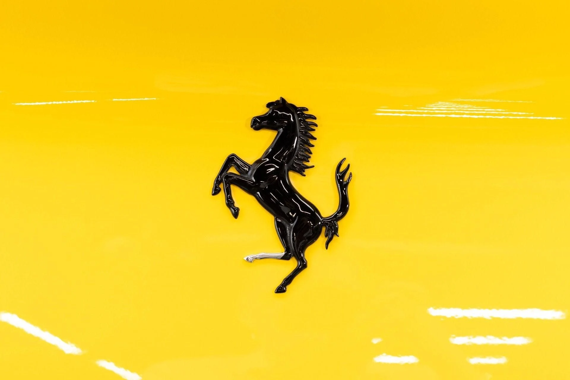 mph045_3445080642_Used_2020_Ferrari_Portofino_1777367927_e1cddfacd4