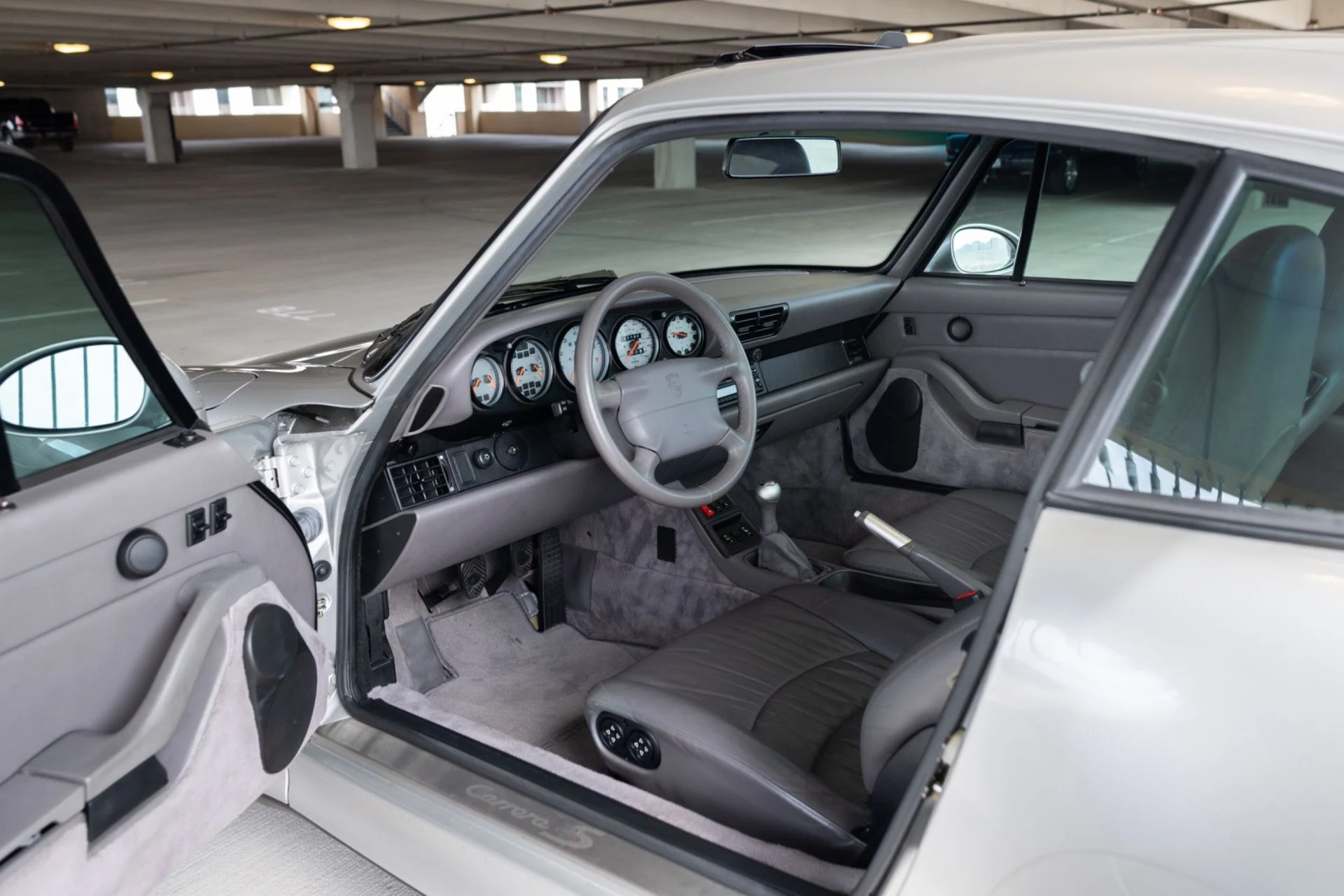mph045_3447765429_Used_1997_Porsche_911_Carrera_4_S_1785968779_b4ff727ff5