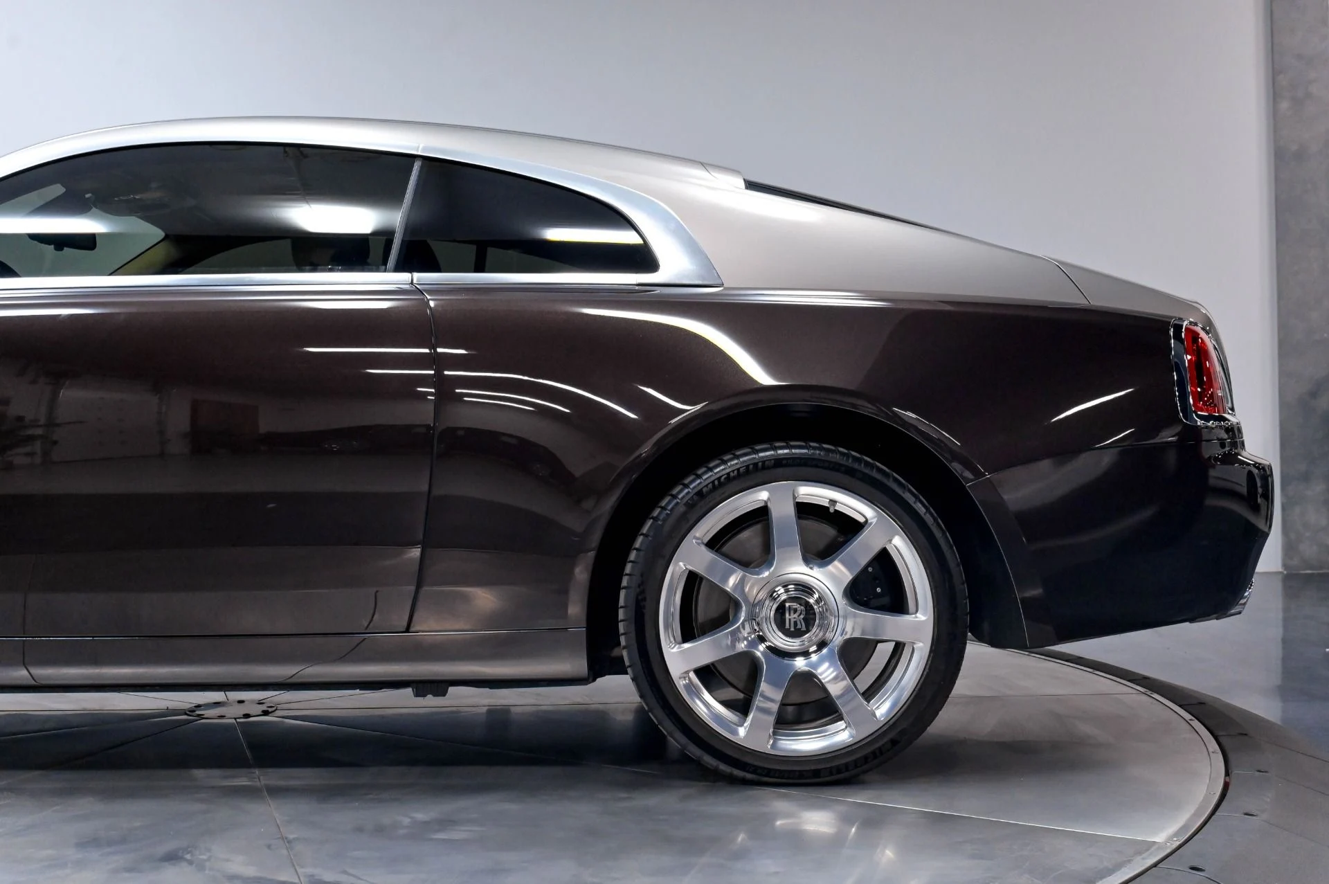 mph045_3464853447_Used_2014_Rolls_Royce_Wraith_1783020984_60e30e5152