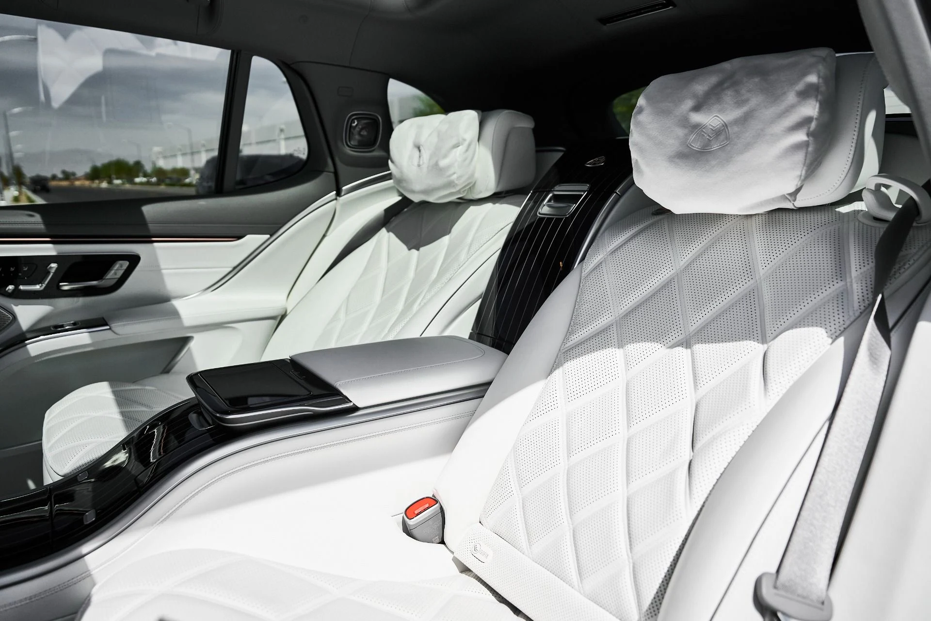 mph045_3470302225_Used_2024_Mercedes_Benz_EQS_Maybach_EQS_680_1774575212_23e526ad25