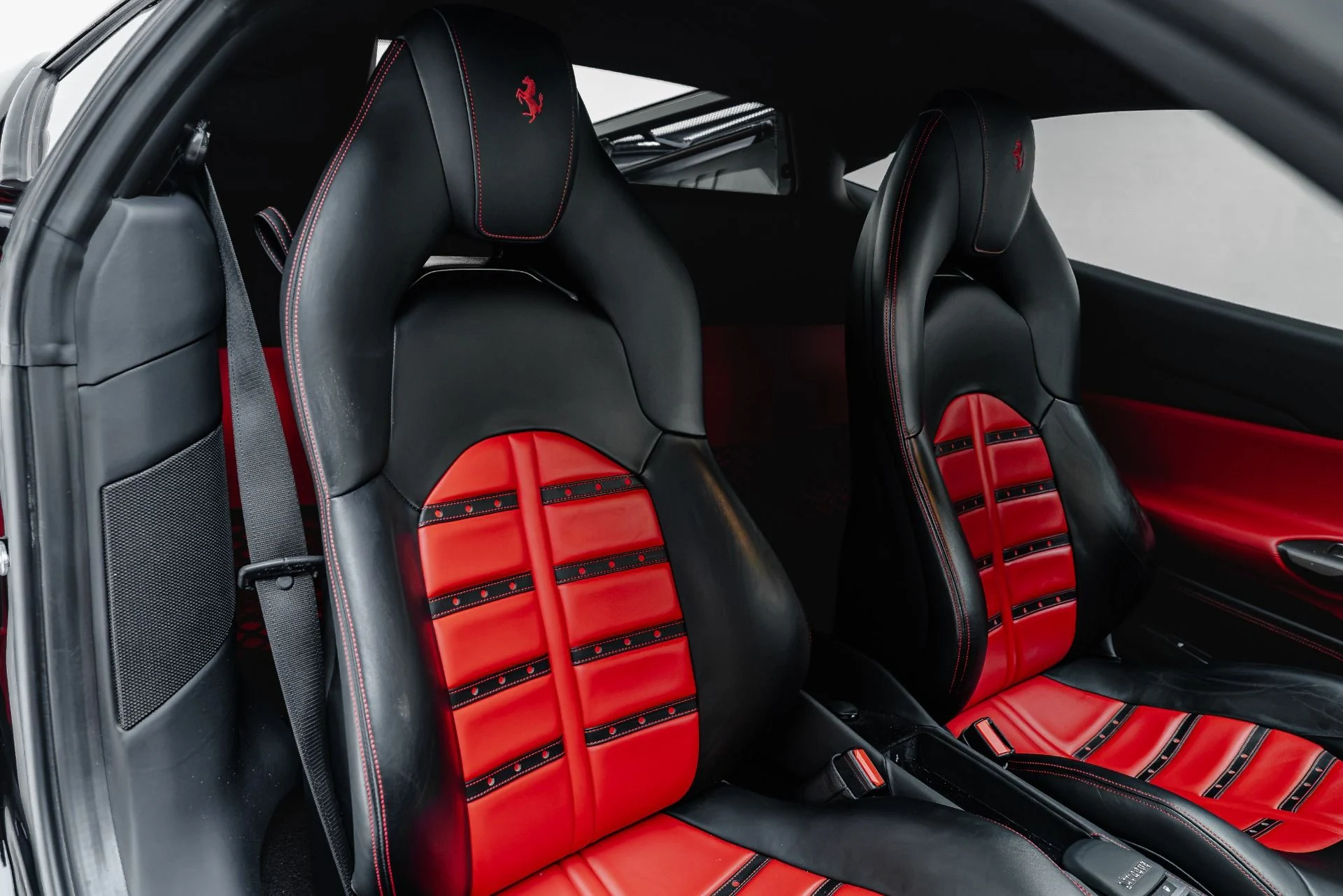 mph045_3472342760_Used_2016_Ferrari_488_GTB_1791929039_6358cb22bd