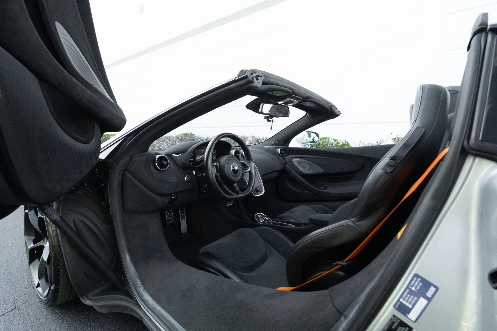mph045_3506447760_Used_2020_Mc_Laren_600_LT_Spider_1759250261_059c5fcf84