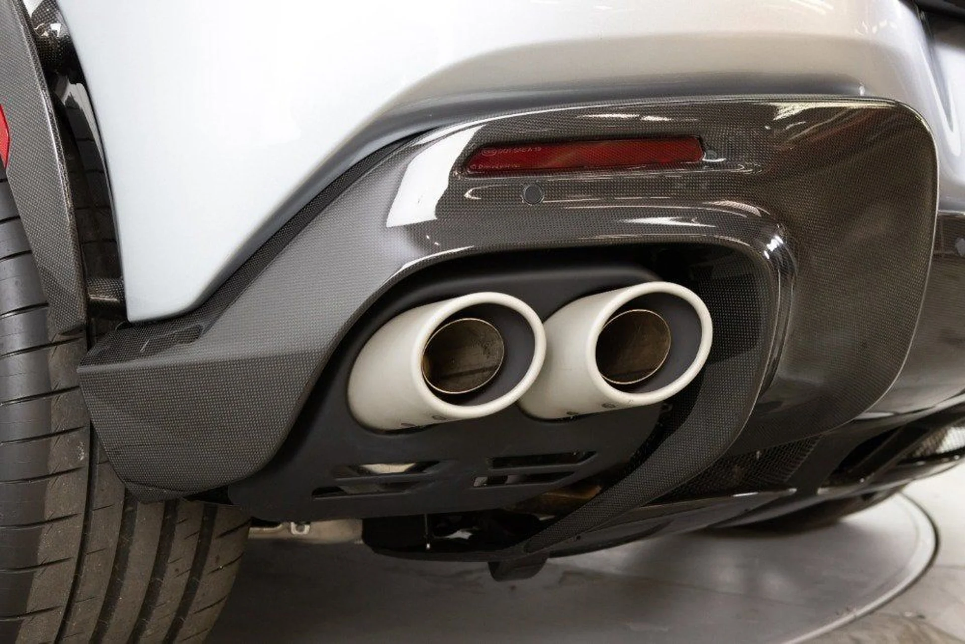 mph045_3507204600_30a8852fb2044c24b6cc0aa640d495ce_e0b9befa9d