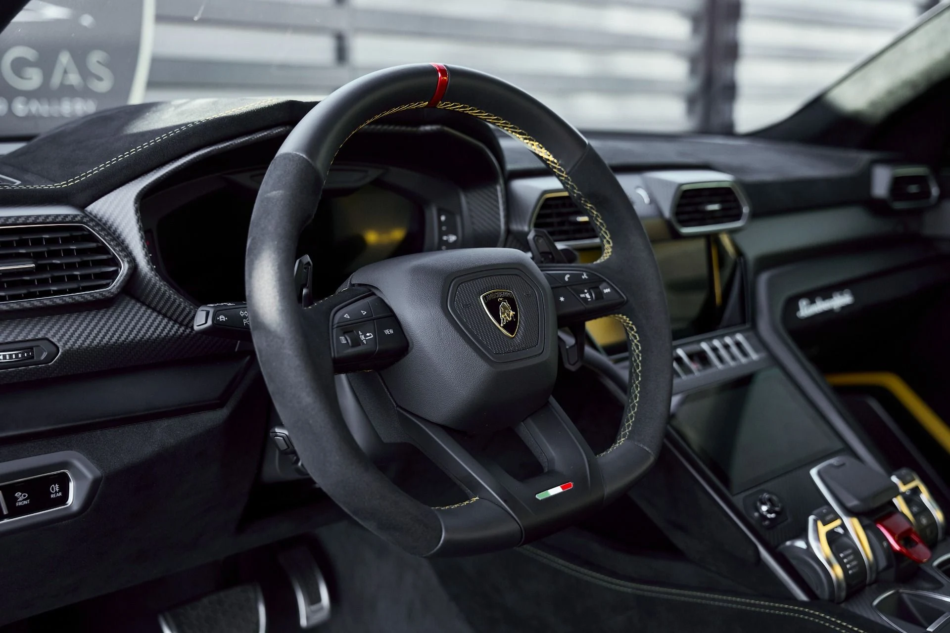 mph045_3531784421_Used_2024_Lamborghini_Urus_Performante_1768011615_ff5f937bf3