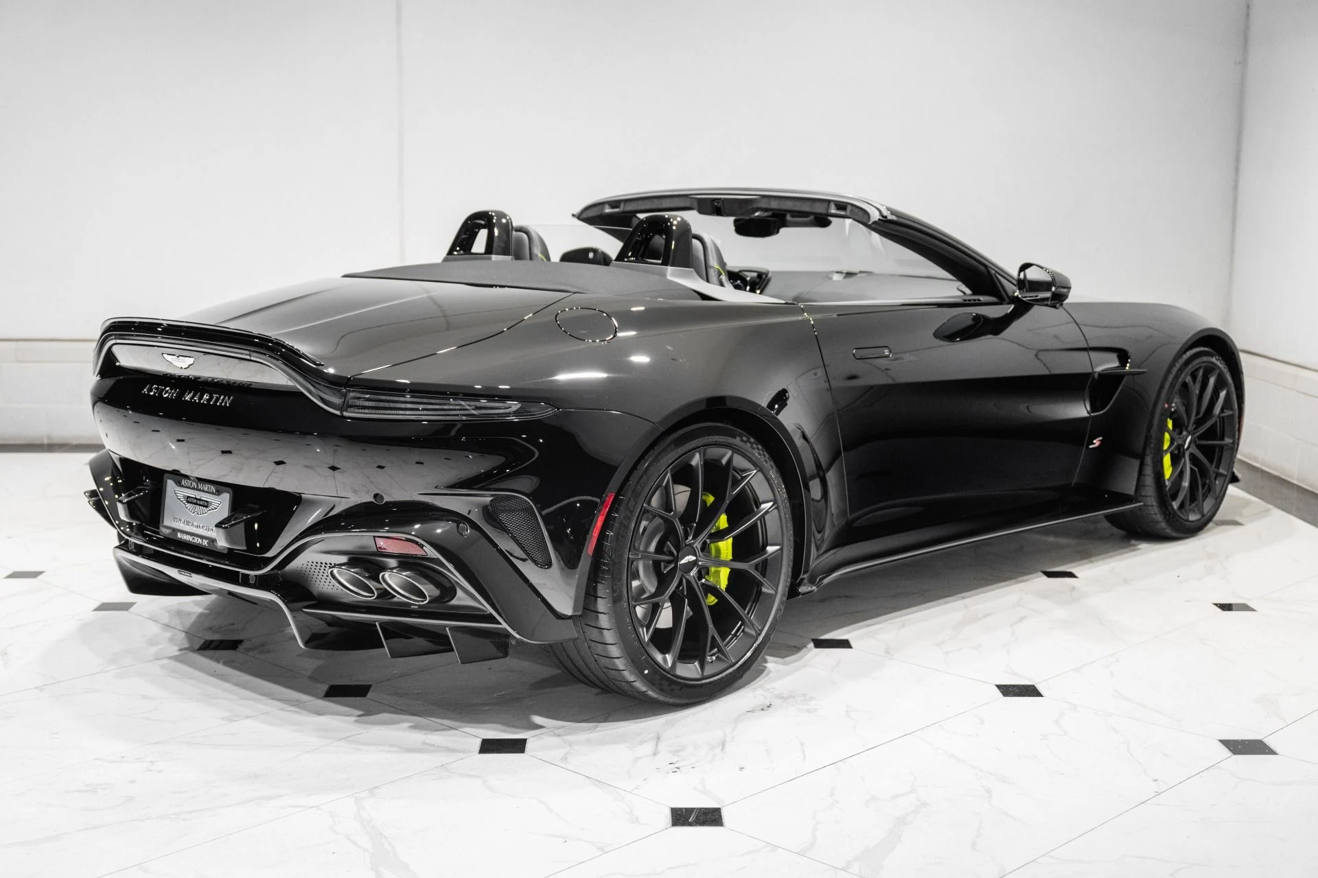 mph045_3539769016_New_2026_Aston_Martin_Vantage_S_Roadster_1780941042_00bc53cfd0
