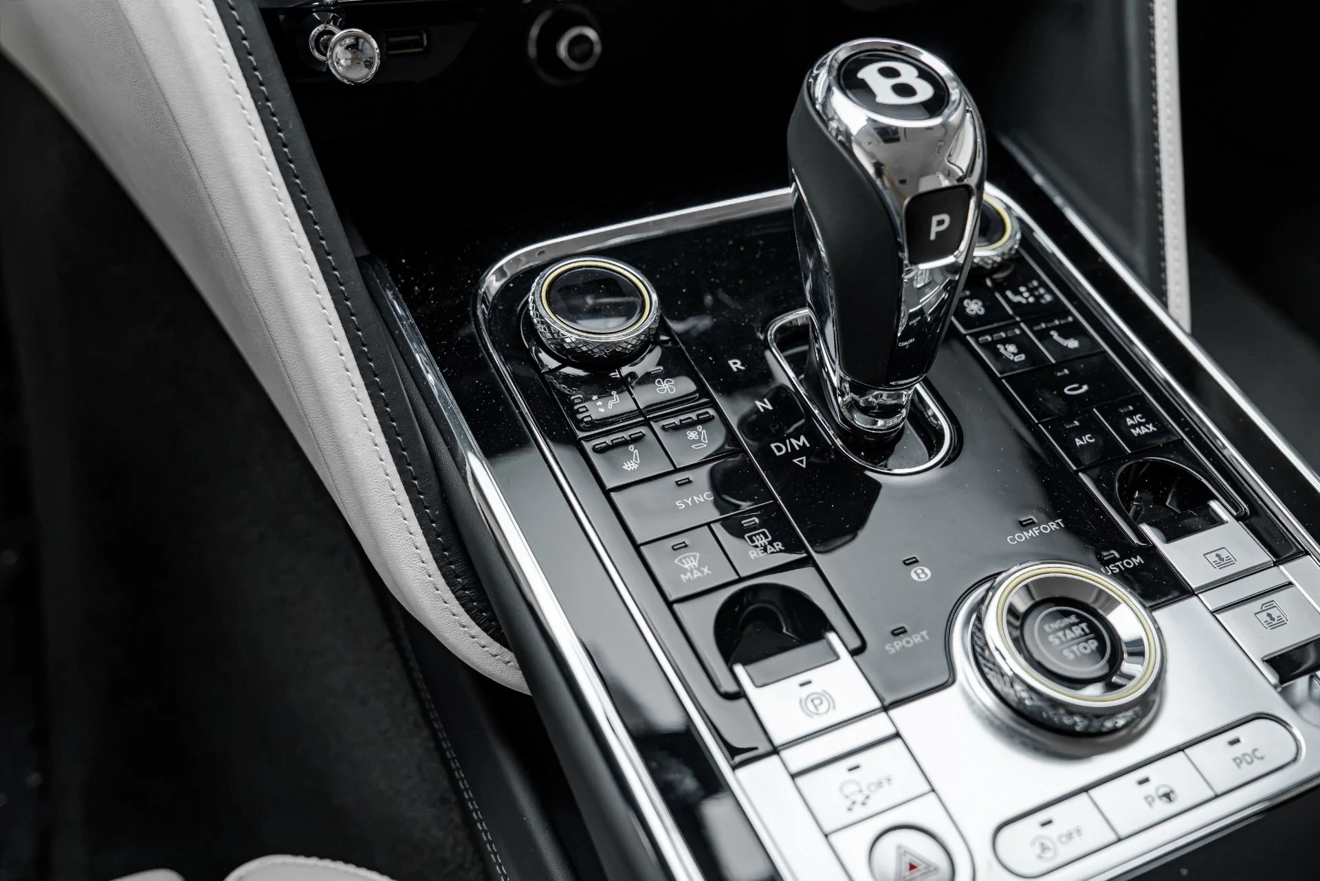 mph045_3553868027_Used_2024_Bentley_Flying_Spur_Speed_1793378298_5249b2ebc1