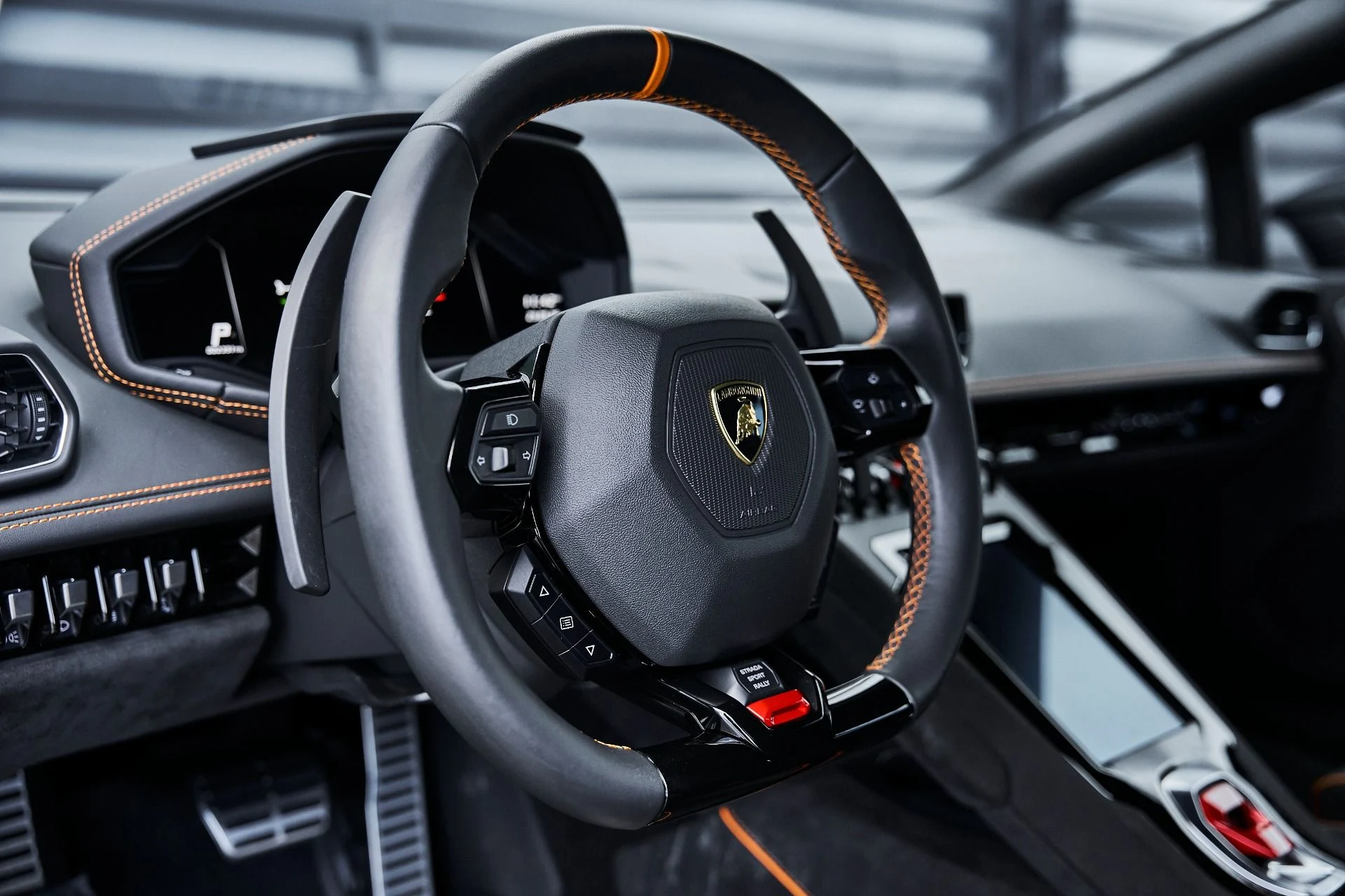 mph045_3562994894_Used_2023_Lamborghini_Huracan_Sterrato_Base_1780101782_afee2e81a7