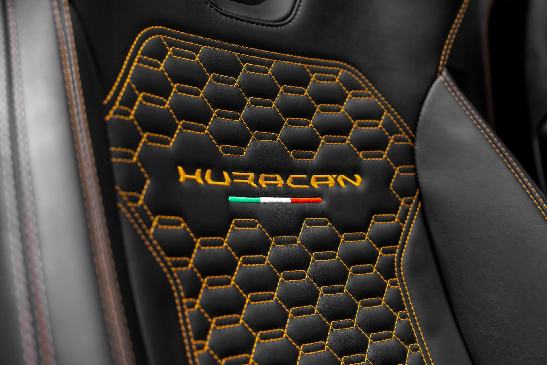 mph045_3563926764_Used_2017_Lamborghini_Huracan_LP_580_2_Spyder_1787204870_7ce665643d