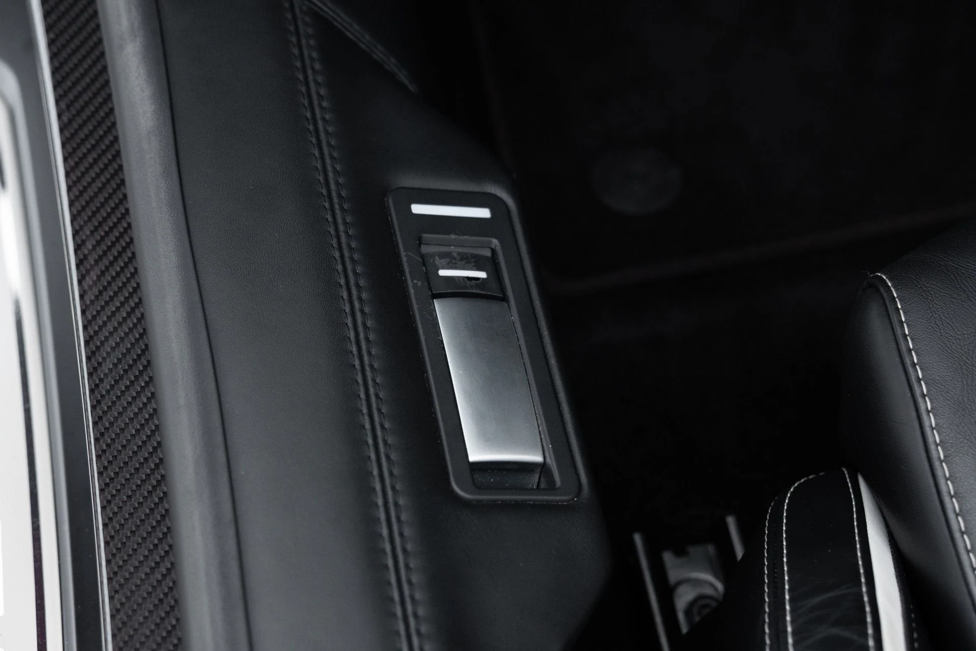 mph045_3607084404_Used_2018_Lamborghini_Aventador_Roadster_LP_740_4_S_1770343320_4662c00617