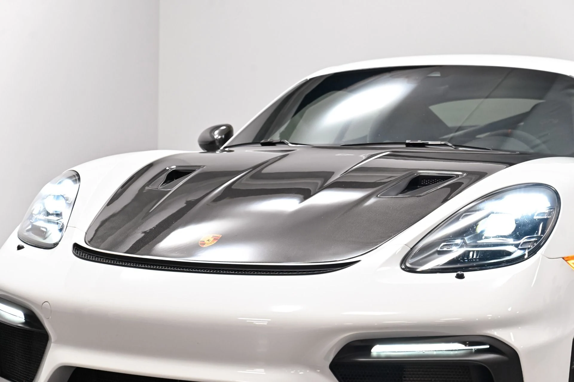 mph045_3607339742_Used_2022_Porsche_718_Cayman_GT_4_1793042591_3d7bb8f56b