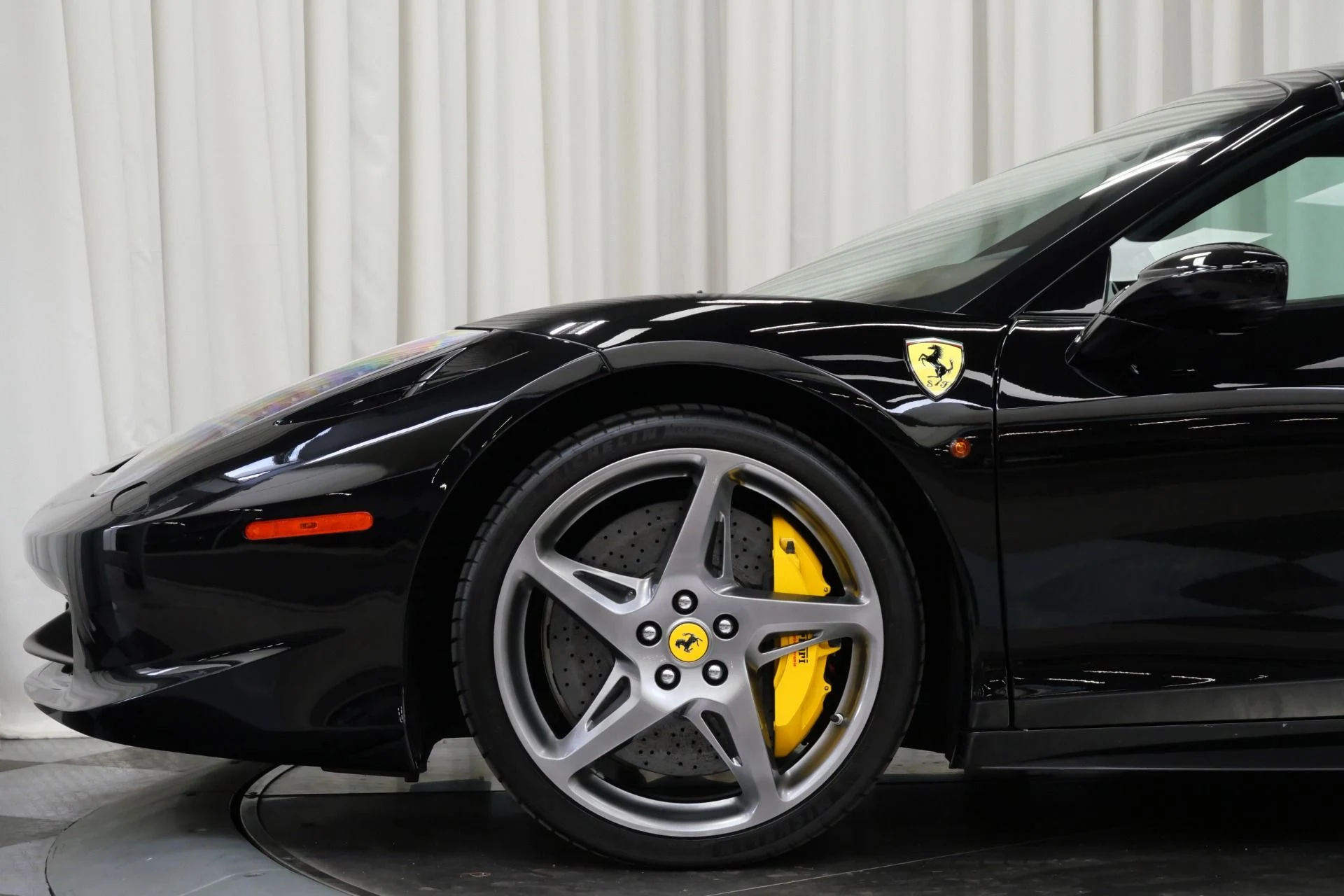 mph045_362079701_Used_2013_Ferrari_458_Spider_1758308193_a1653fd854