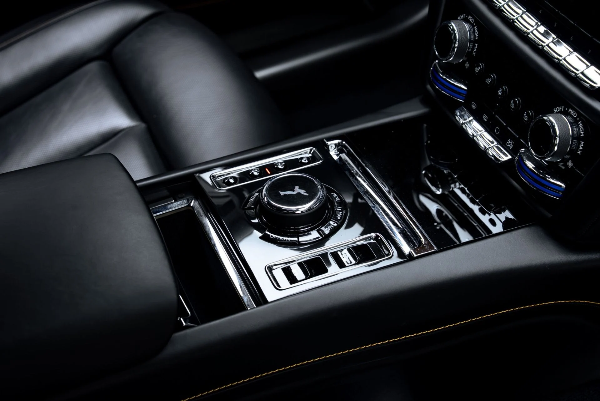 mph045_3637267550_Used_2022_Rolls_Royce_Ghost_1776983451_012591124f