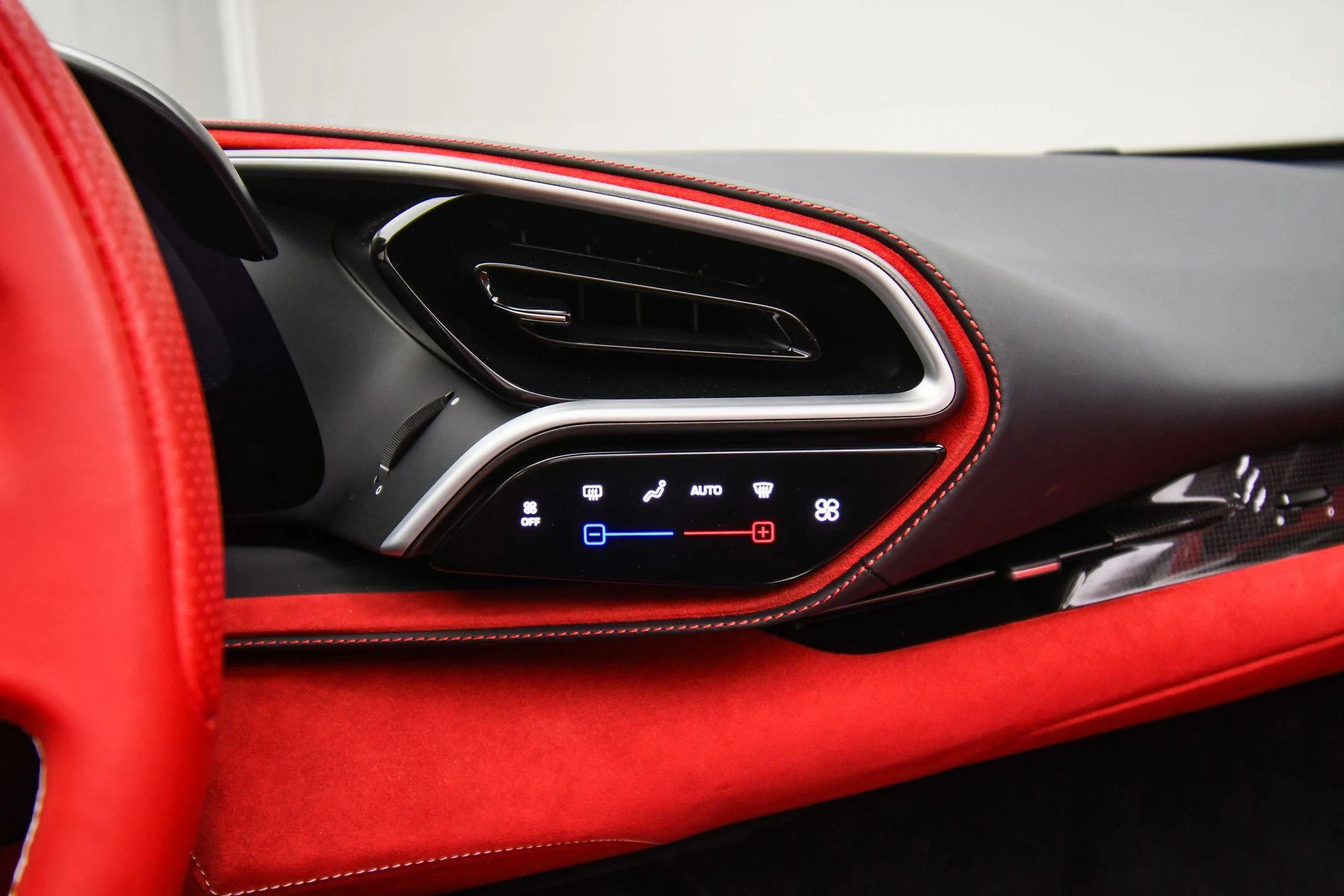 mph045_3646157807_Used_2025_Ferrari_296_GTS_CONV_1757451379_3fded5cf59