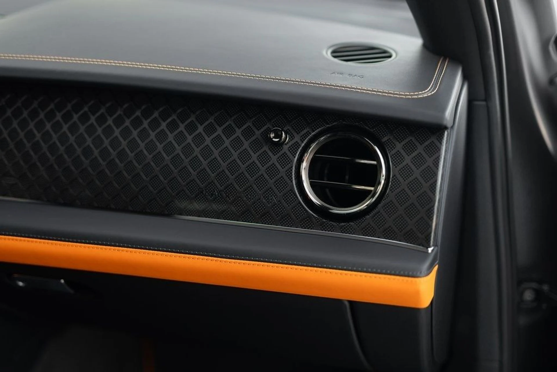 mph045_3653071929_eed15c74eb2752d3603361d39b1a719ex_3c63bdcbec