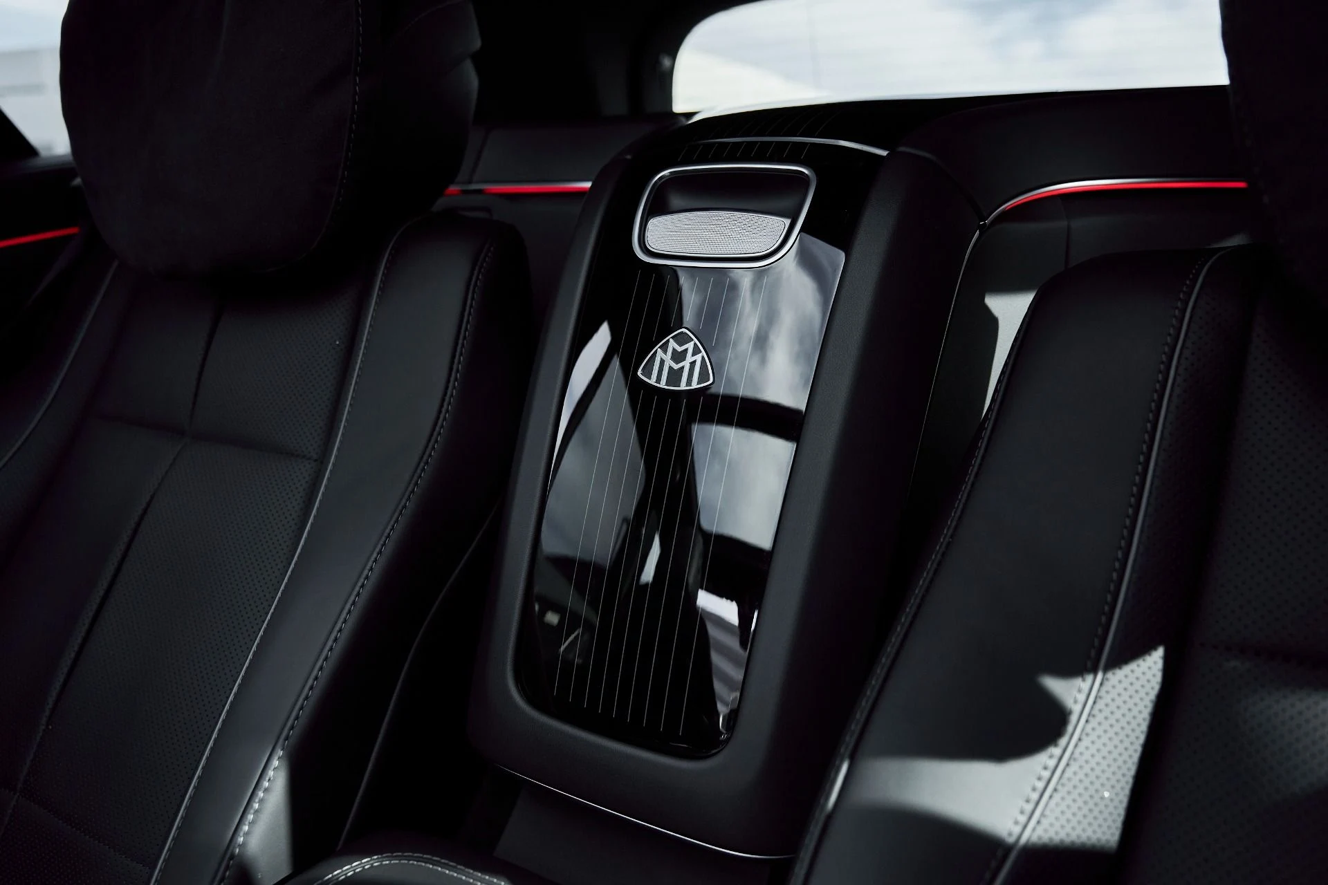 mph045_3666626613_Used_2021_Mercedes_Benz_GLS_Maybach_GLS_600_1768358386_1192672e65