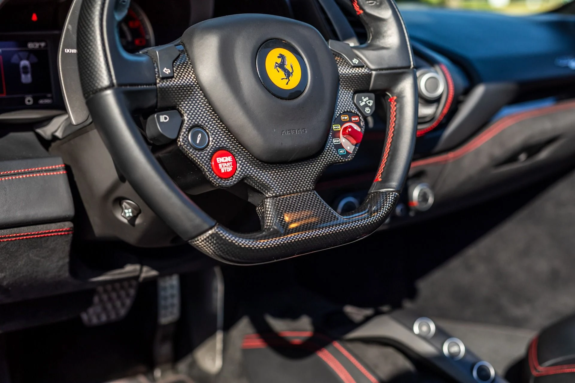 mph045_3671630768_Used_2018_Ferrari_488_Spider_1701972867_823f917d44