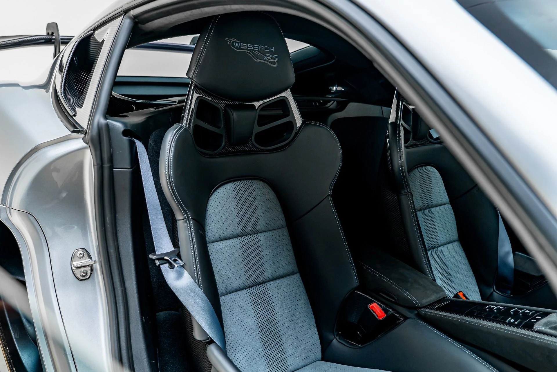 mph045_3673824295_Used_2023_Porsche_718_Cayman_GT_4_RS_1785194106_211d87abd0