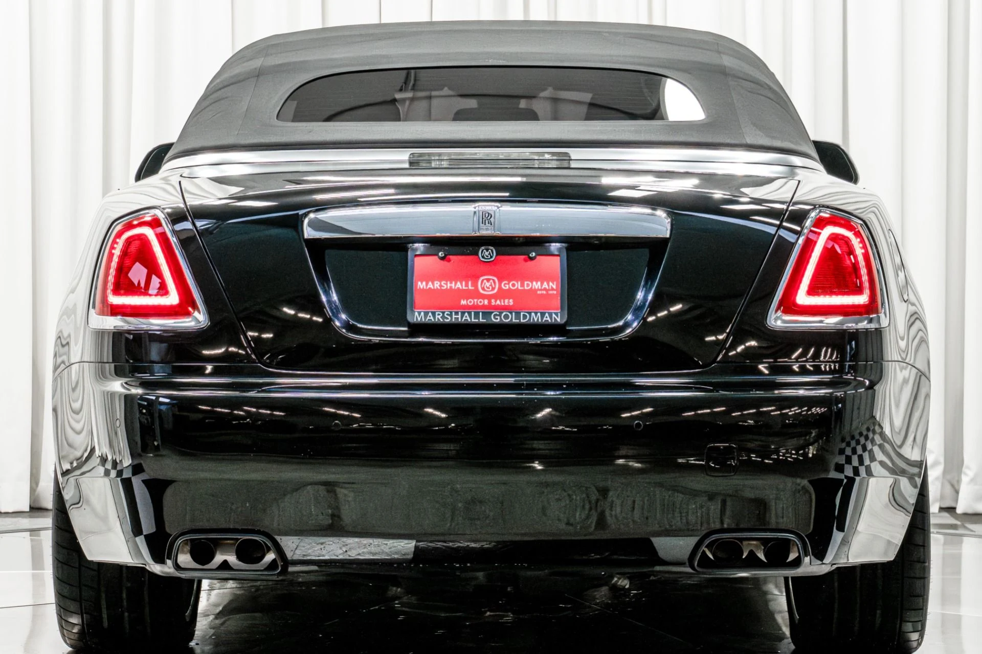 mph045_3677438435_Used_2017_Rolls_Royce_Dawn_Full_Polish_Wheels_Contrast_Stitching_and_Piping_Low_Miles_1764715069_f65179d280