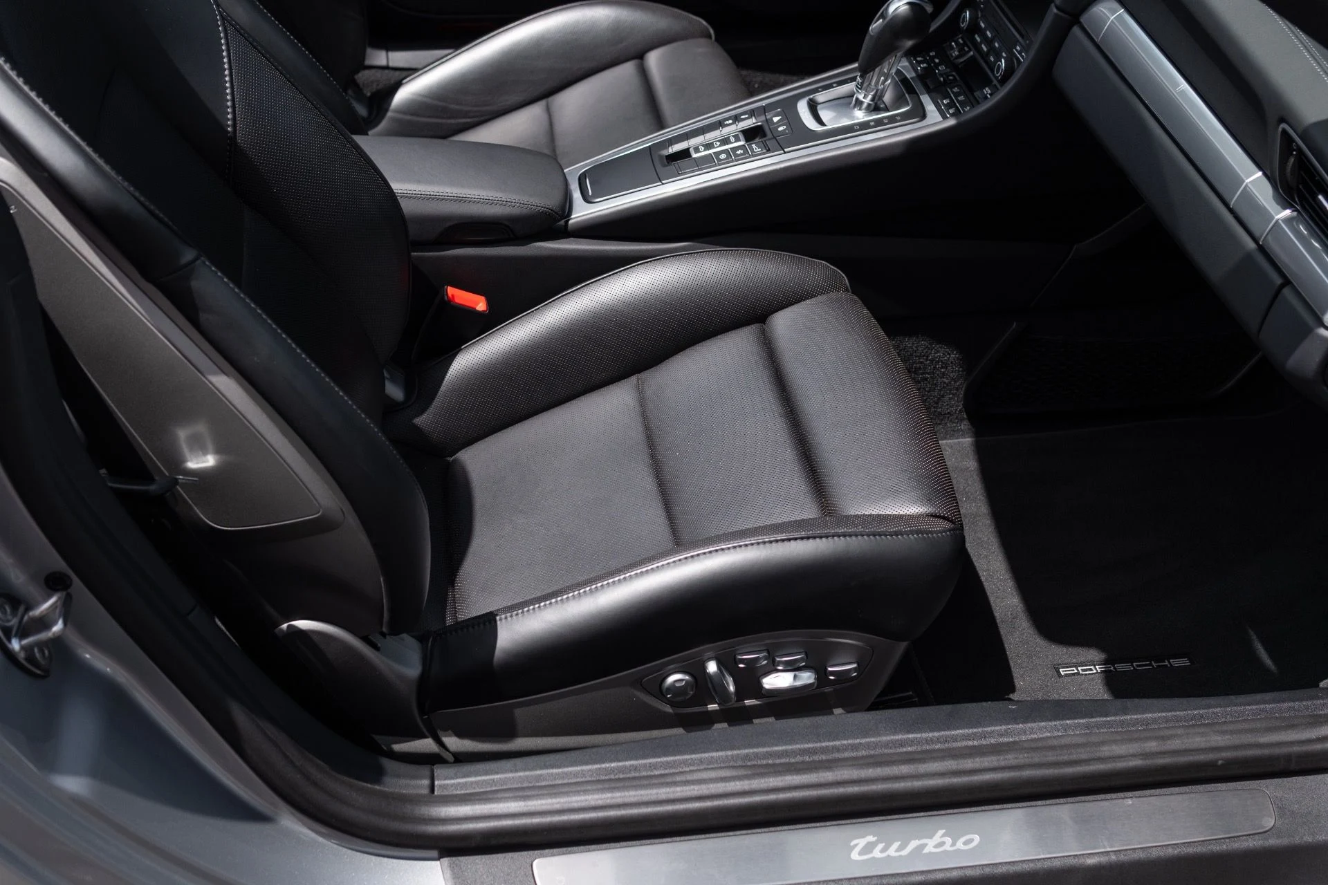 mph045_3687596787_Used_2019_Porsche_911_Turbo_1775252644_9f7cb2b572