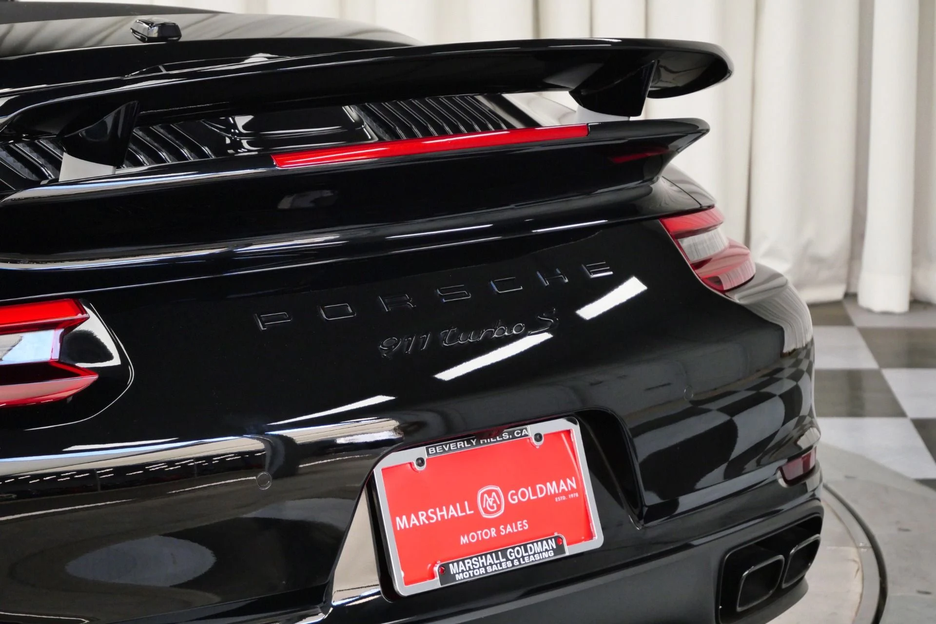 mph045_3719001379_Used_2019_Porsche_911_Turbo_S_Cabriolet_1756135575_2f65d57802