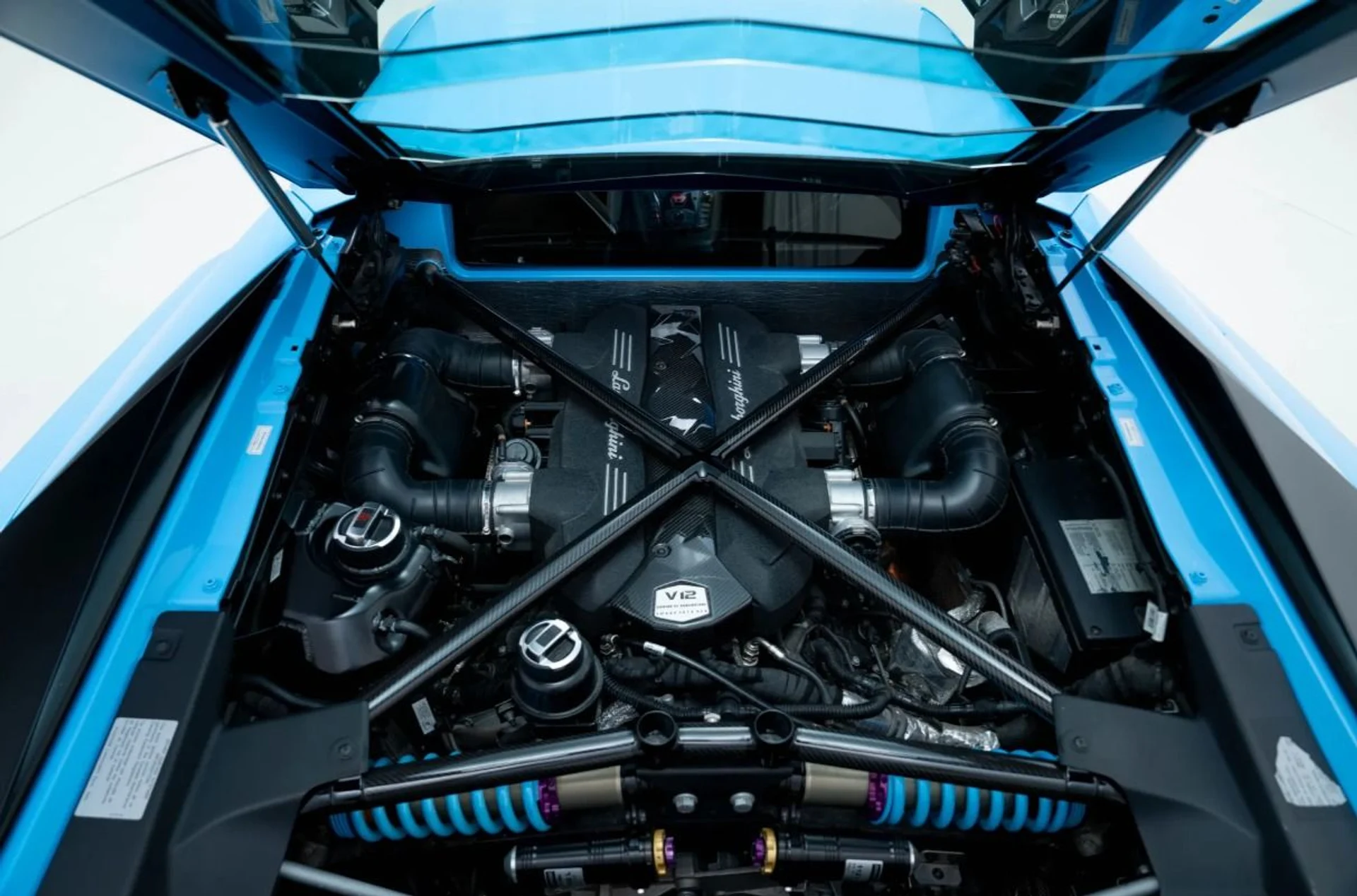mph045_3723795809_Used_2017_Lamborghini_Aventador_SV_1786551969_97964ce280