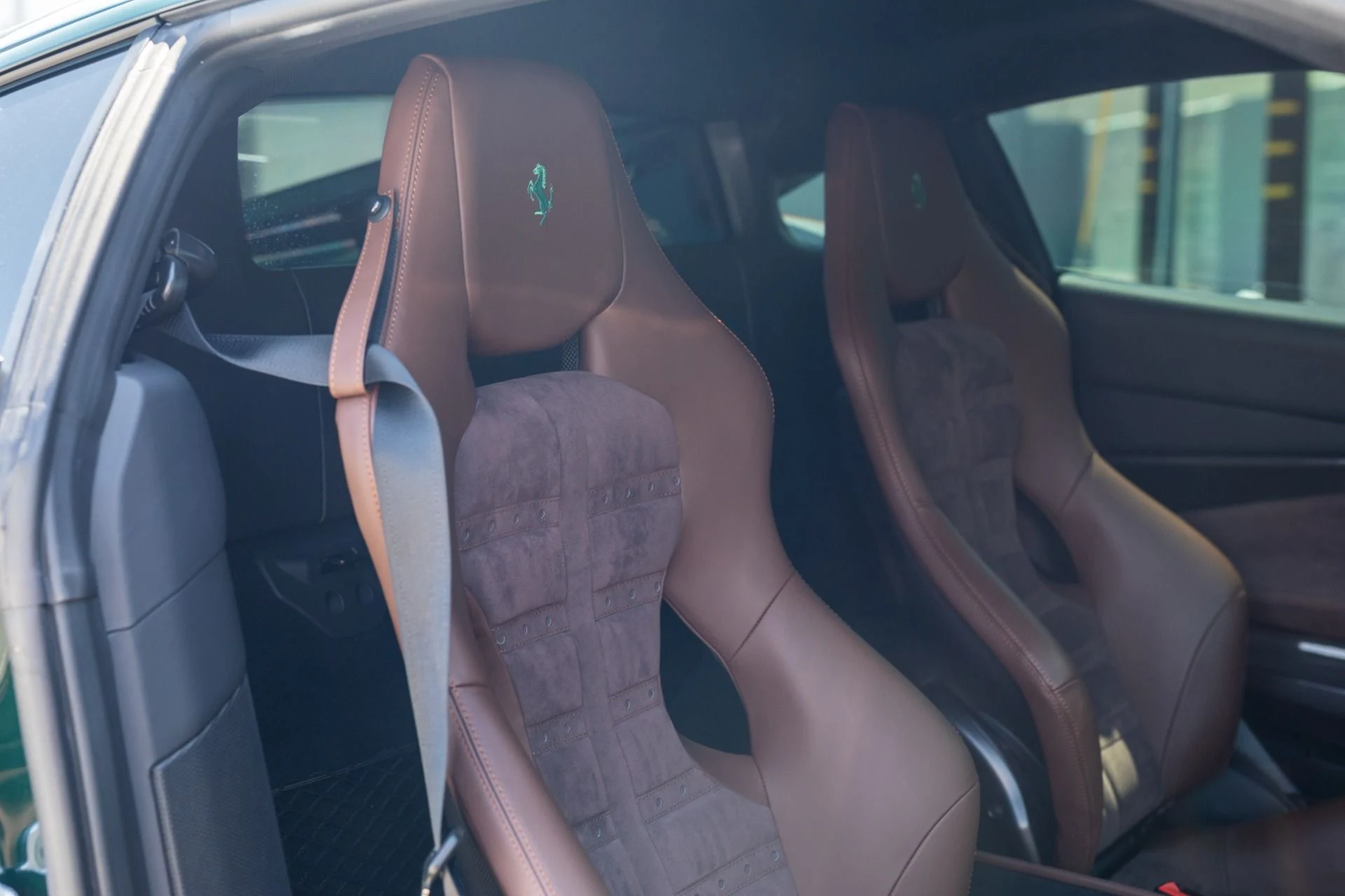 mph045_3743779265_Used_2022_Ferrari_F8_Tributo_1744415625_8502c9eac7